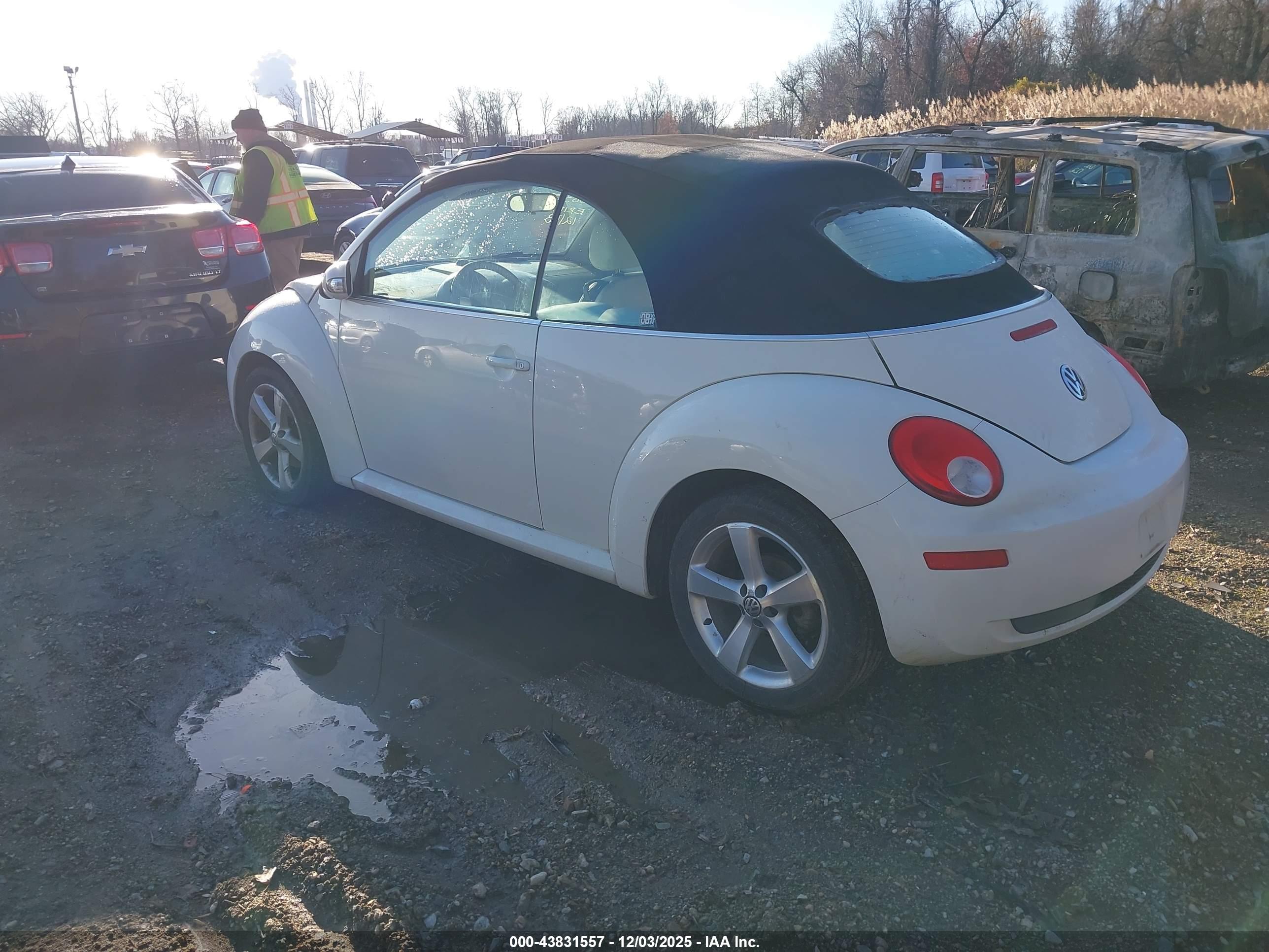VOLKSWAGEN NEW image 3
