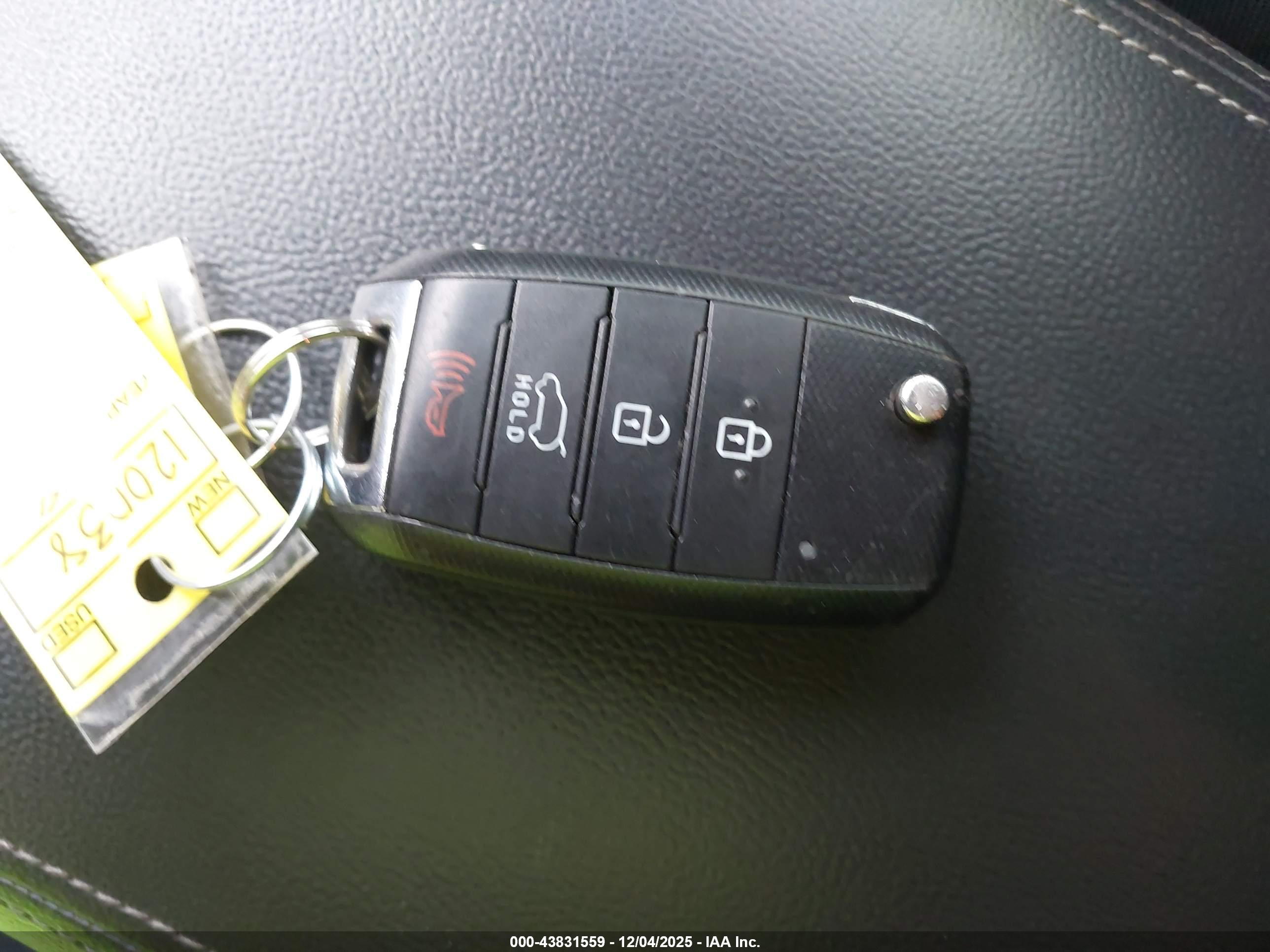 KIA SORENTO image 11