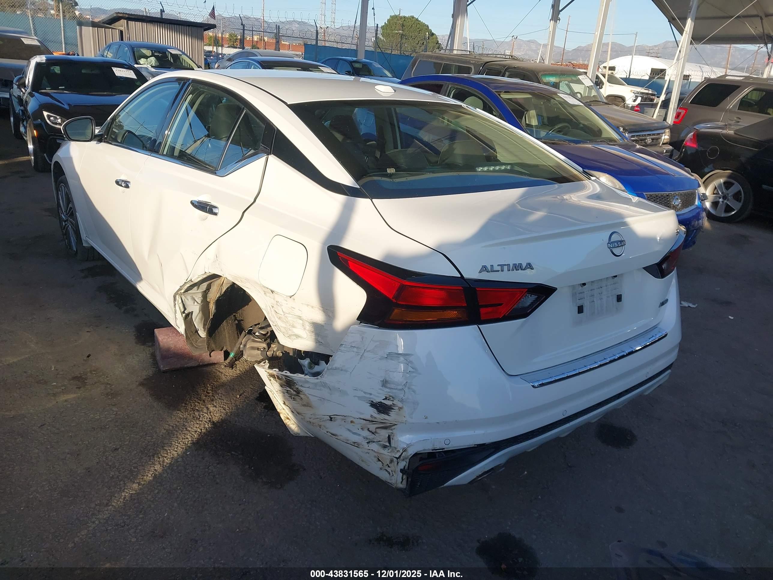 NISSAN ALTIMA image 3