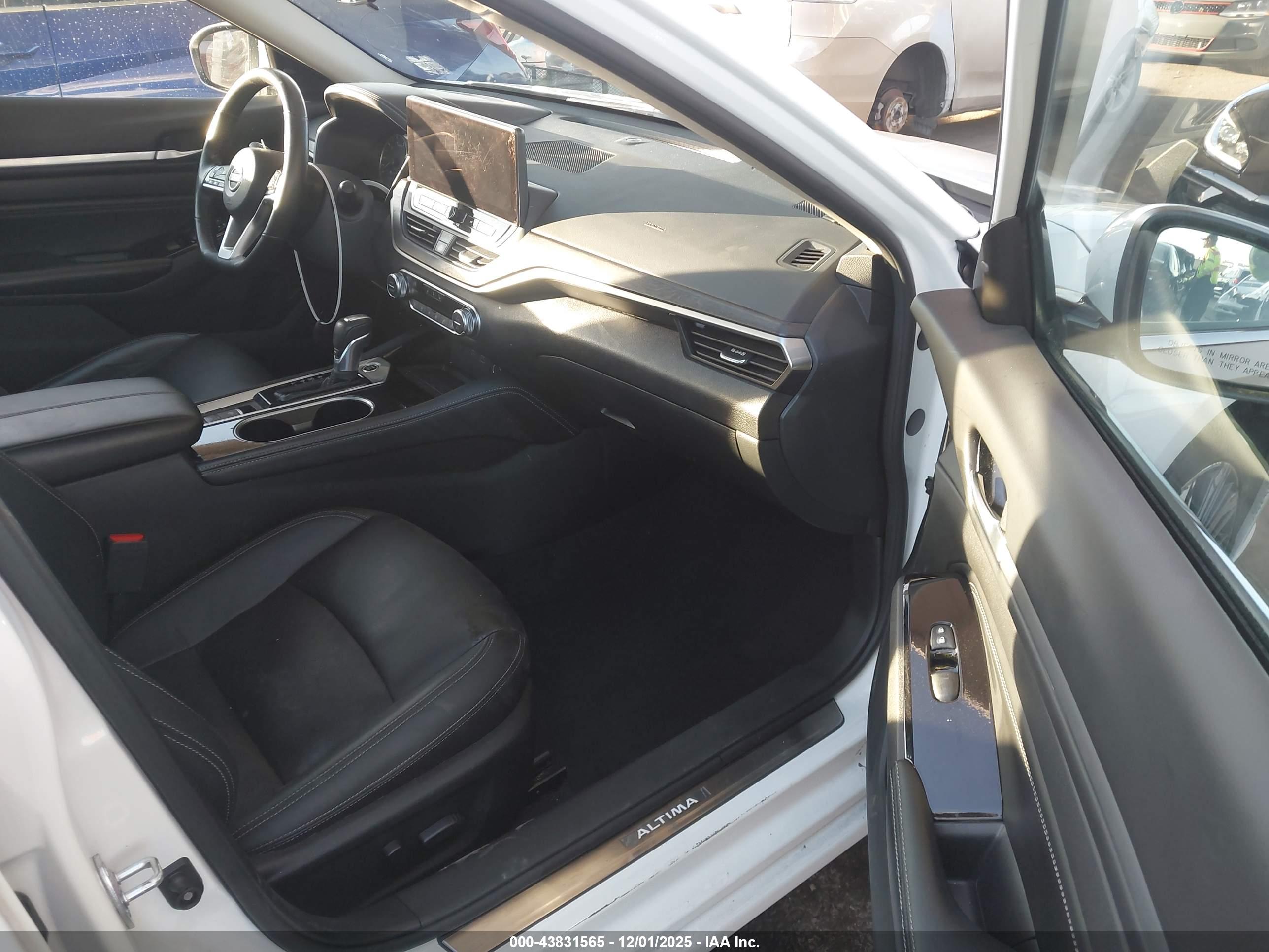 NISSAN ALTIMA image 5