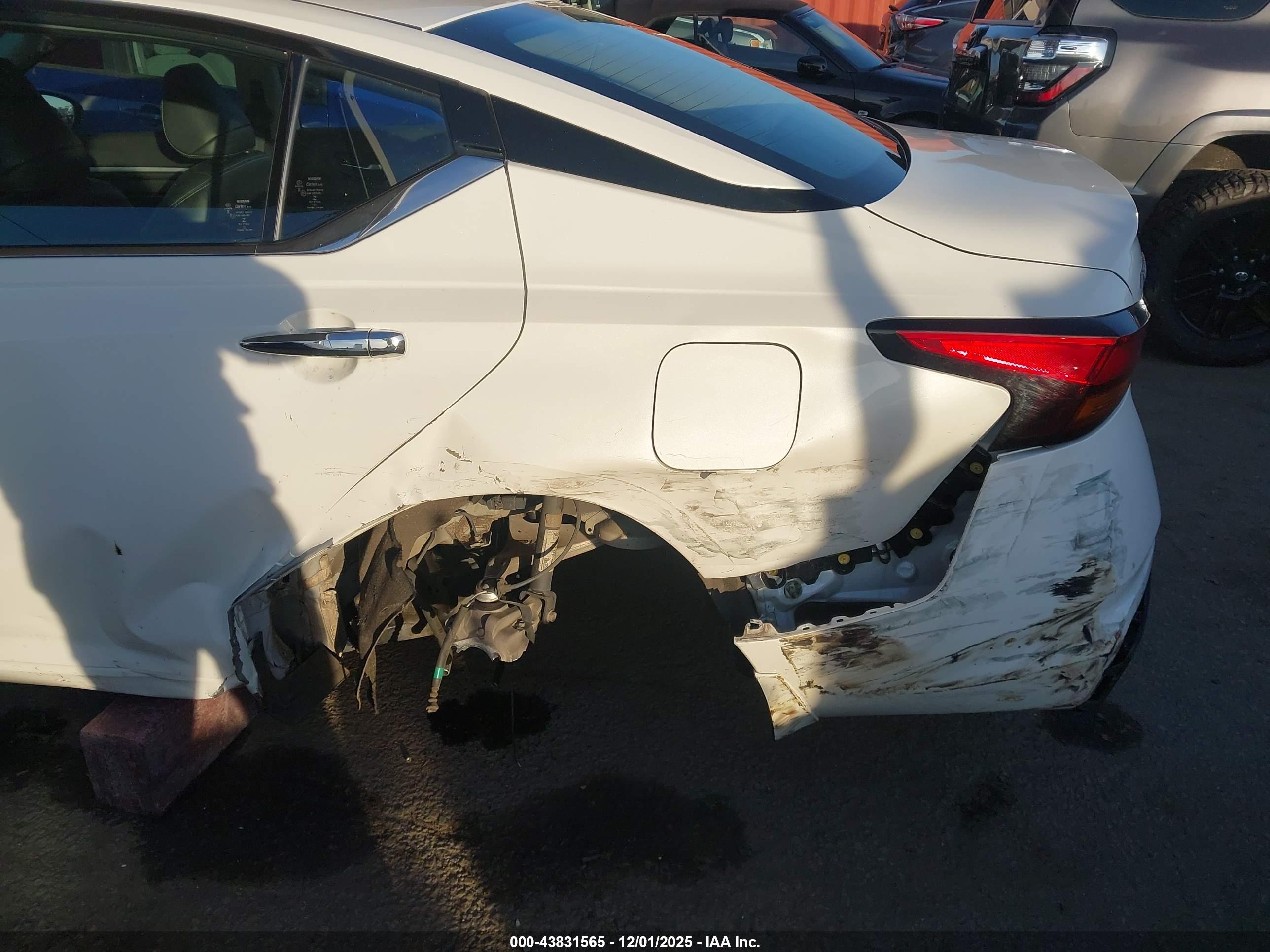 NISSAN ALTIMA image 6