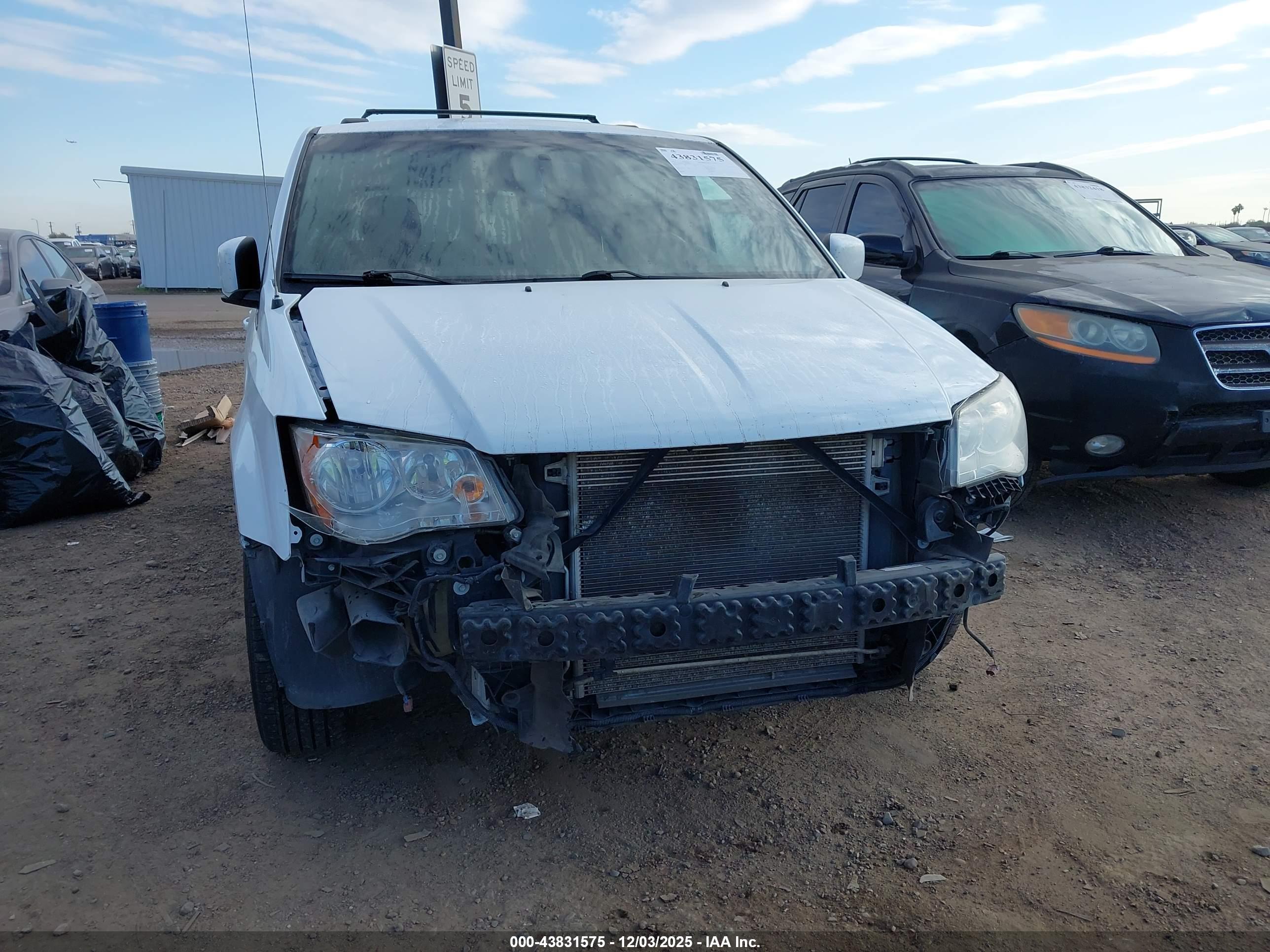 DODGE GRAND image 6