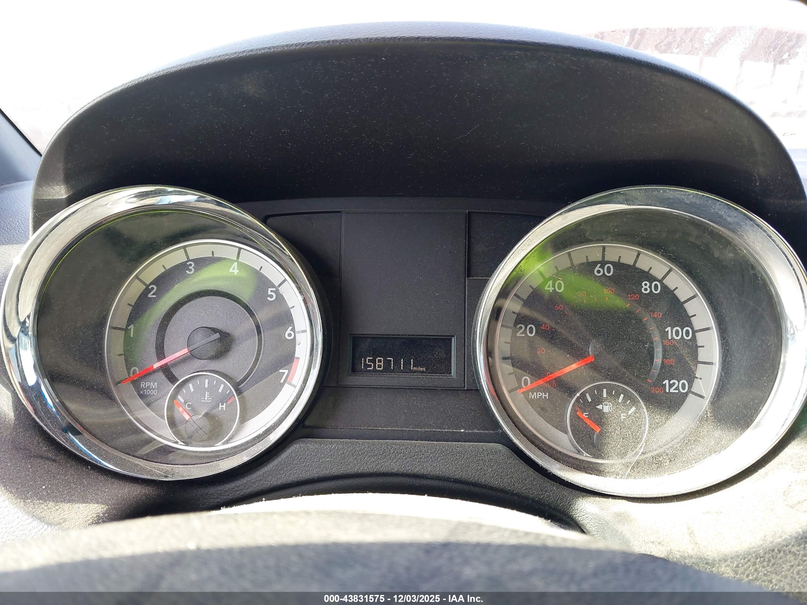 DODGE GRAND image 7