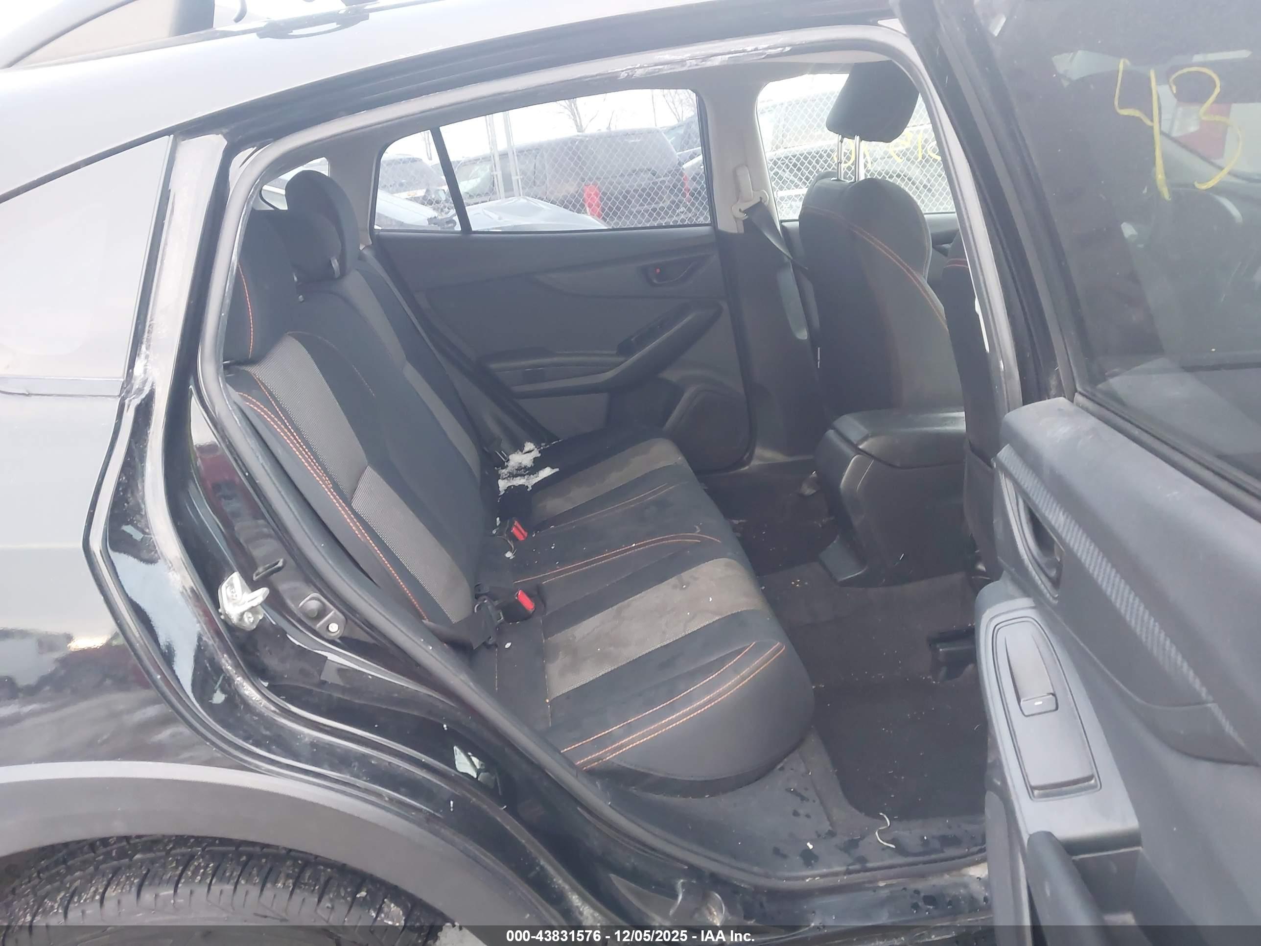SUBARU CROSSTREK image 8