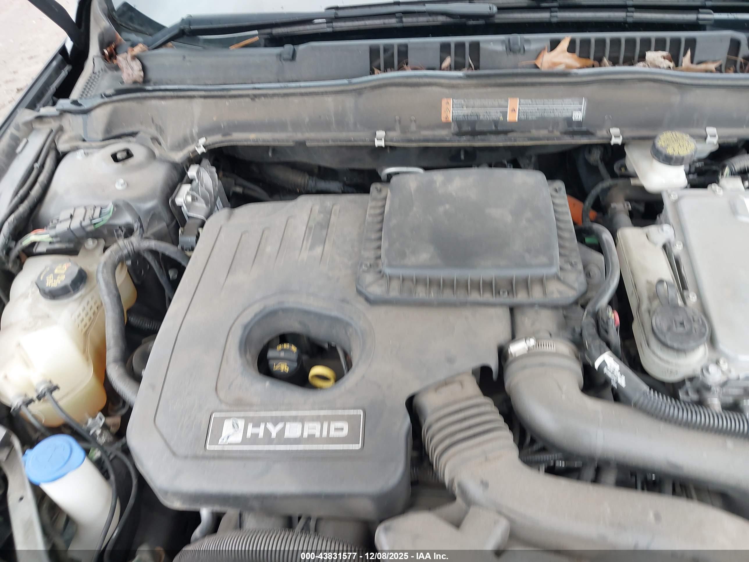 FORD FUSION image 10