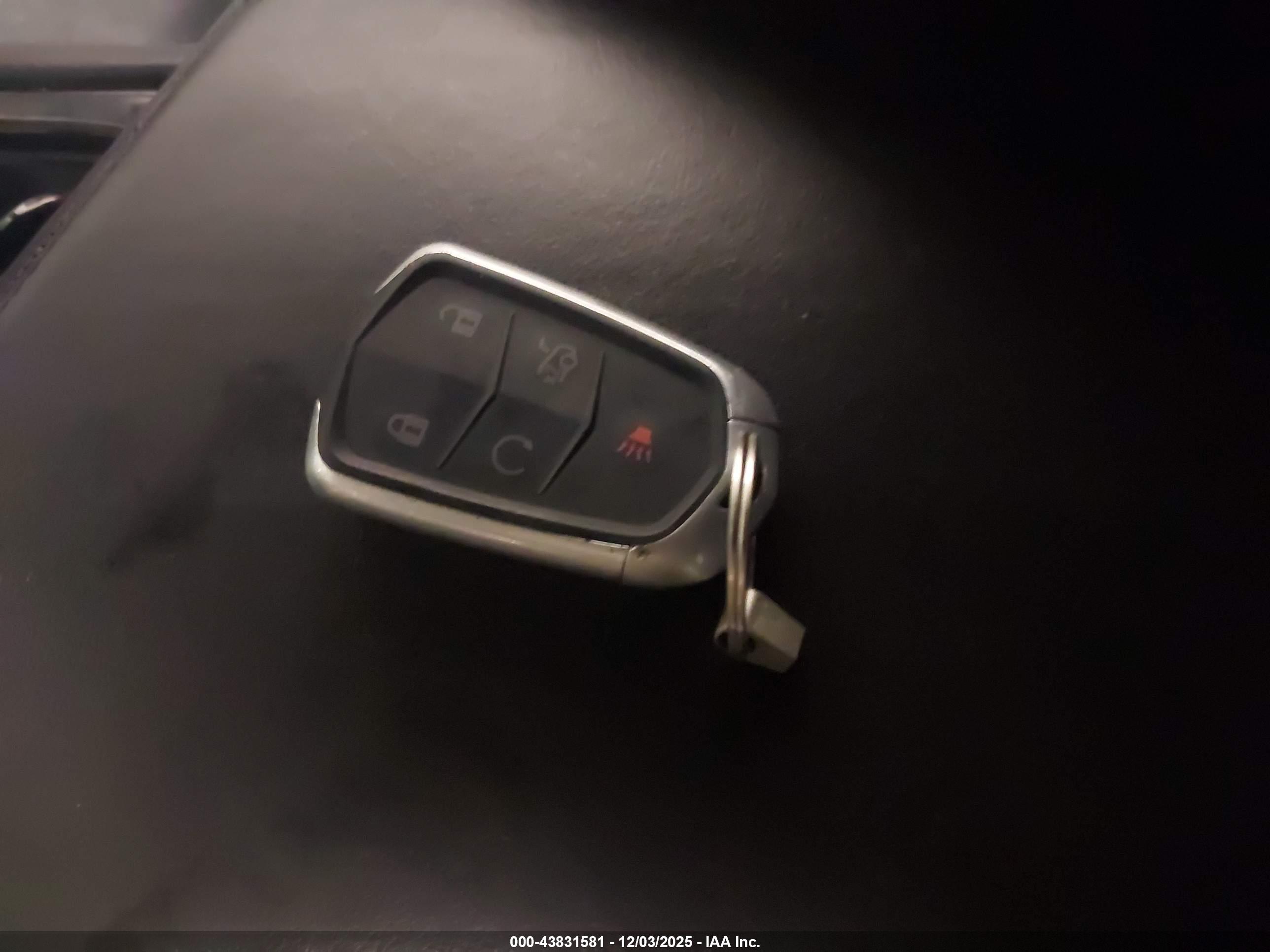 CADILLAC CTS image 11