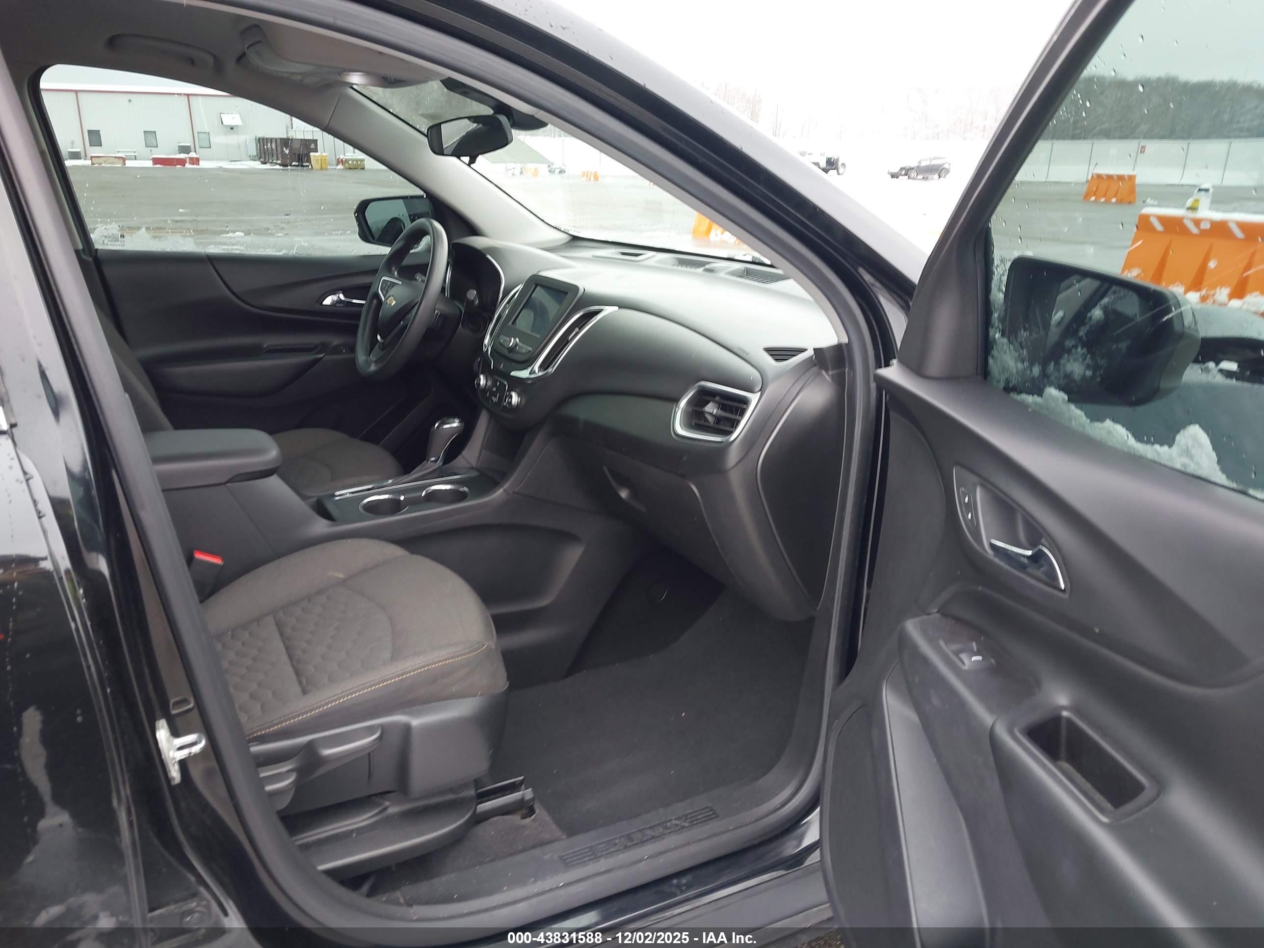 CHEVROLET EQUINOX image 5