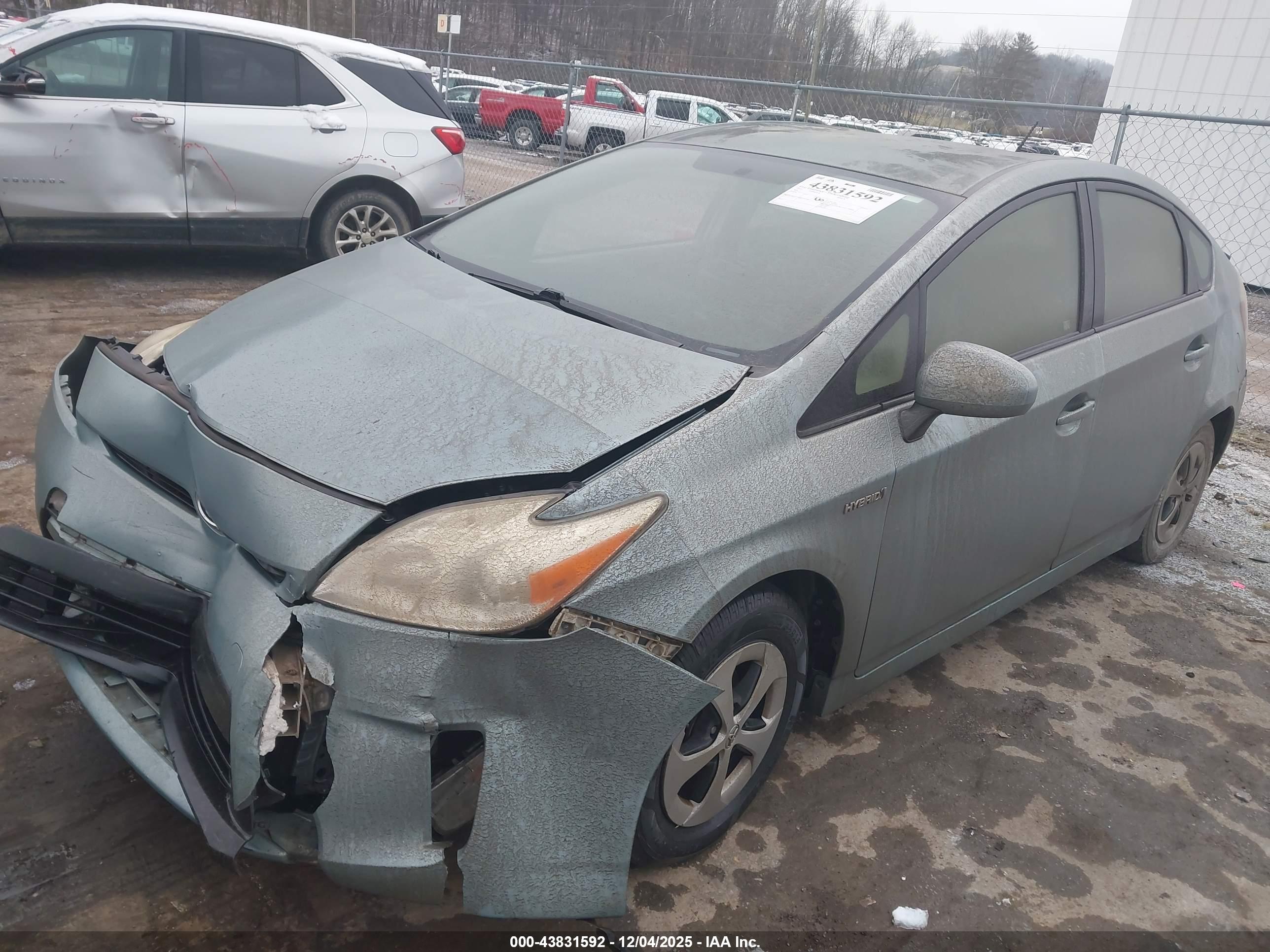 TOYOTA PRIUS image 2