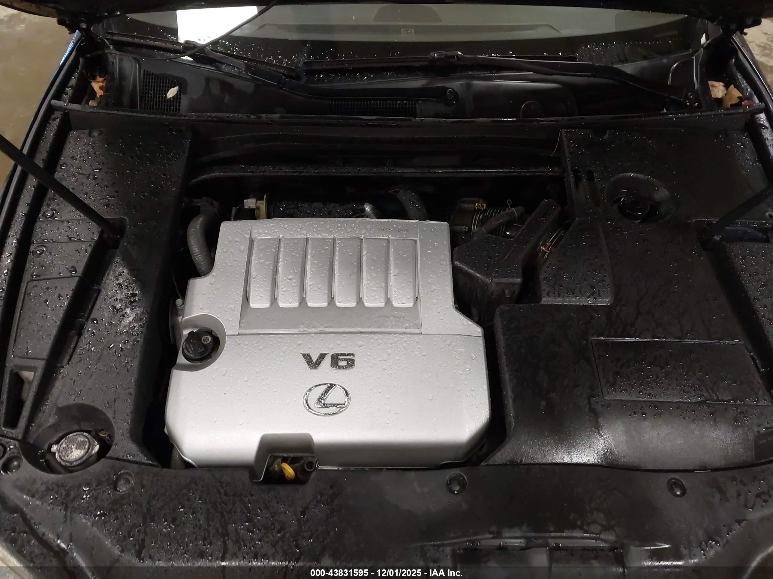 LEXUS ES image 10