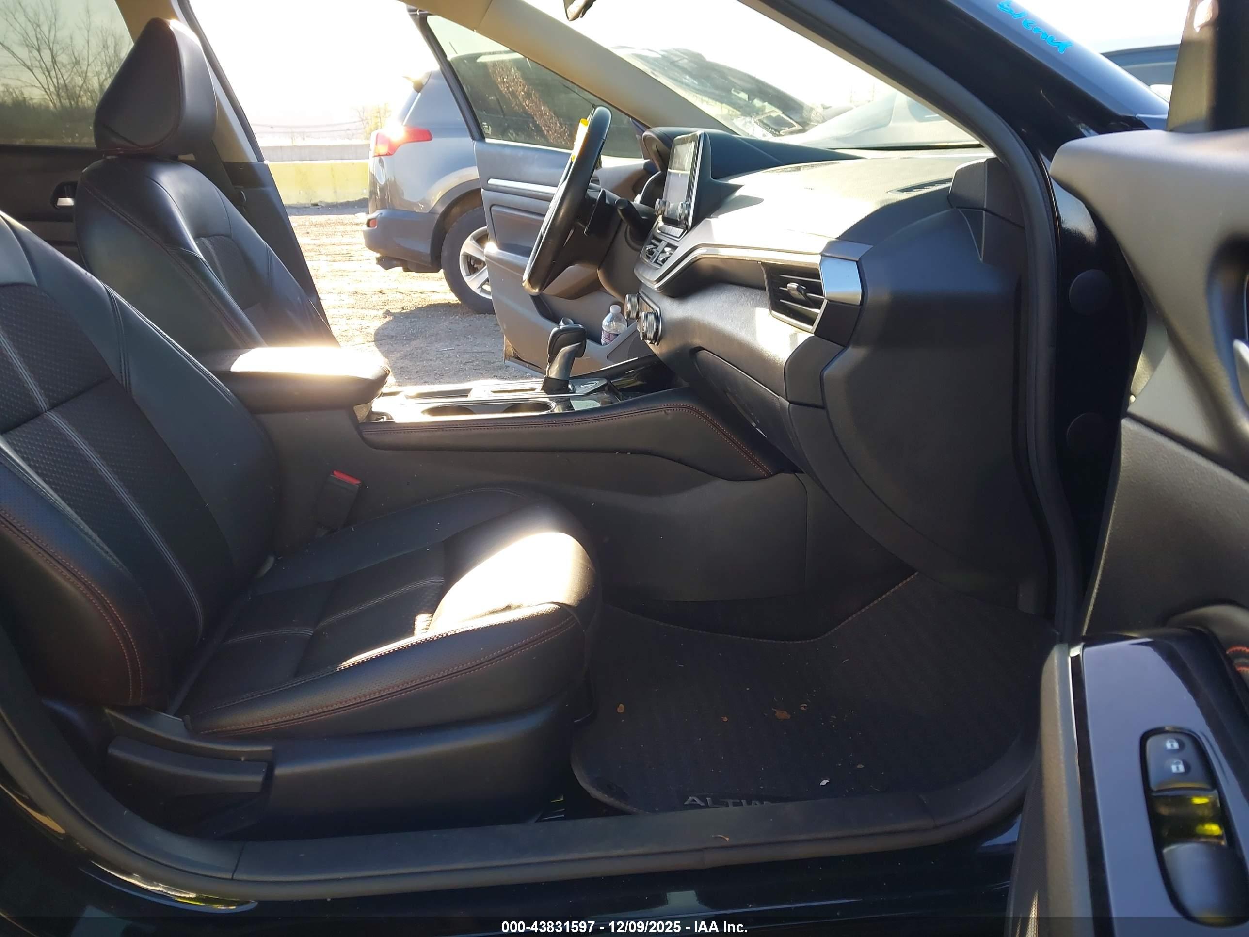 NISSAN ALTIMA image 5