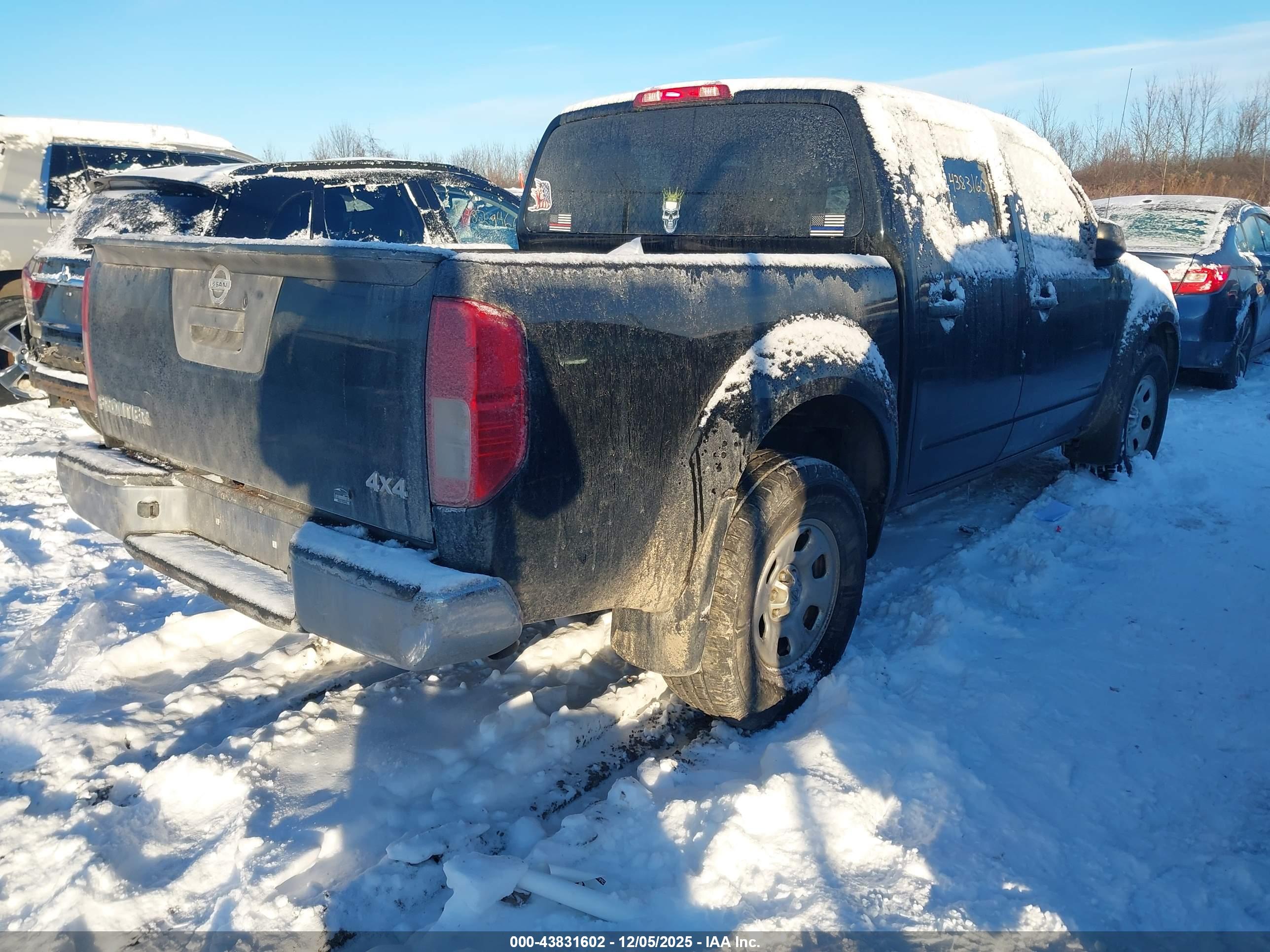 NISSAN FRONTIER image 4