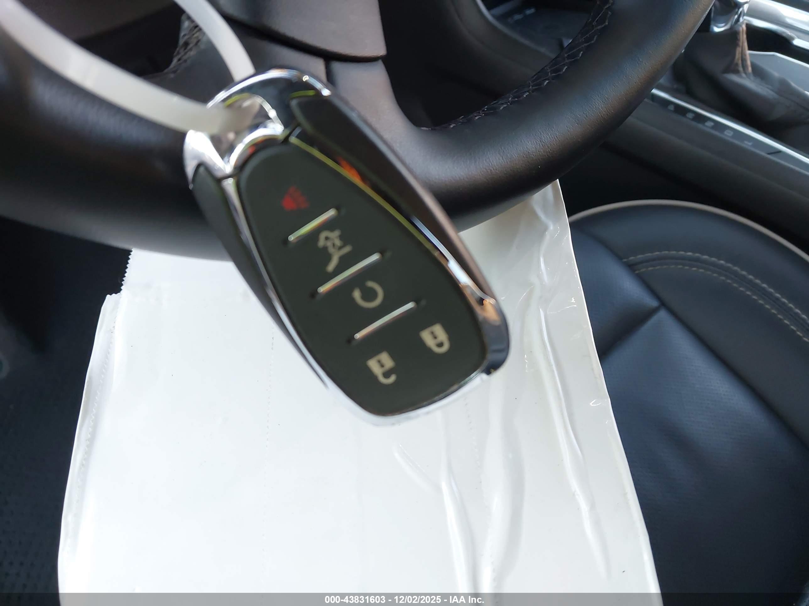 CHEVROLET TRAVERSE image 11