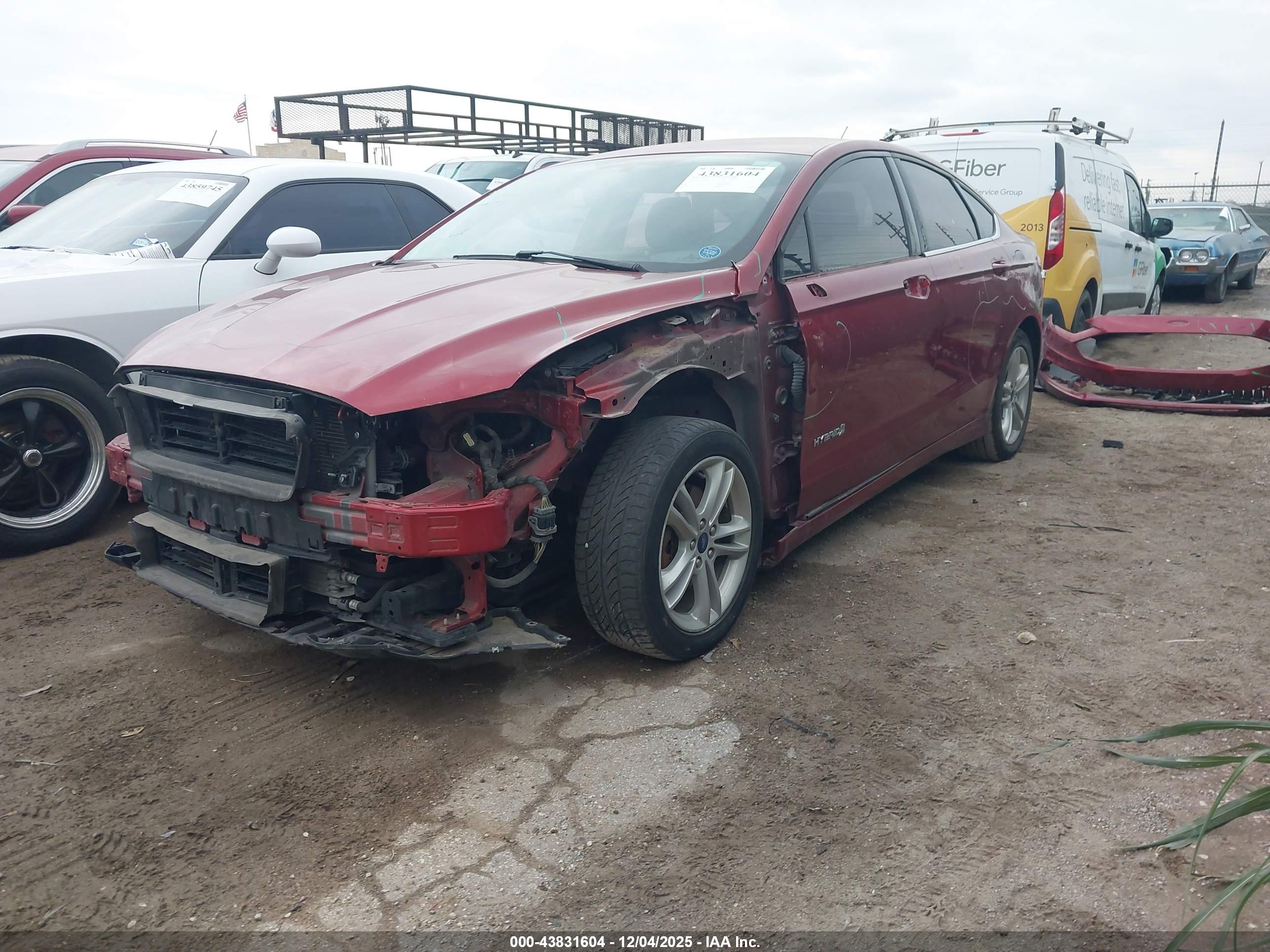 FORD FUSION image 2