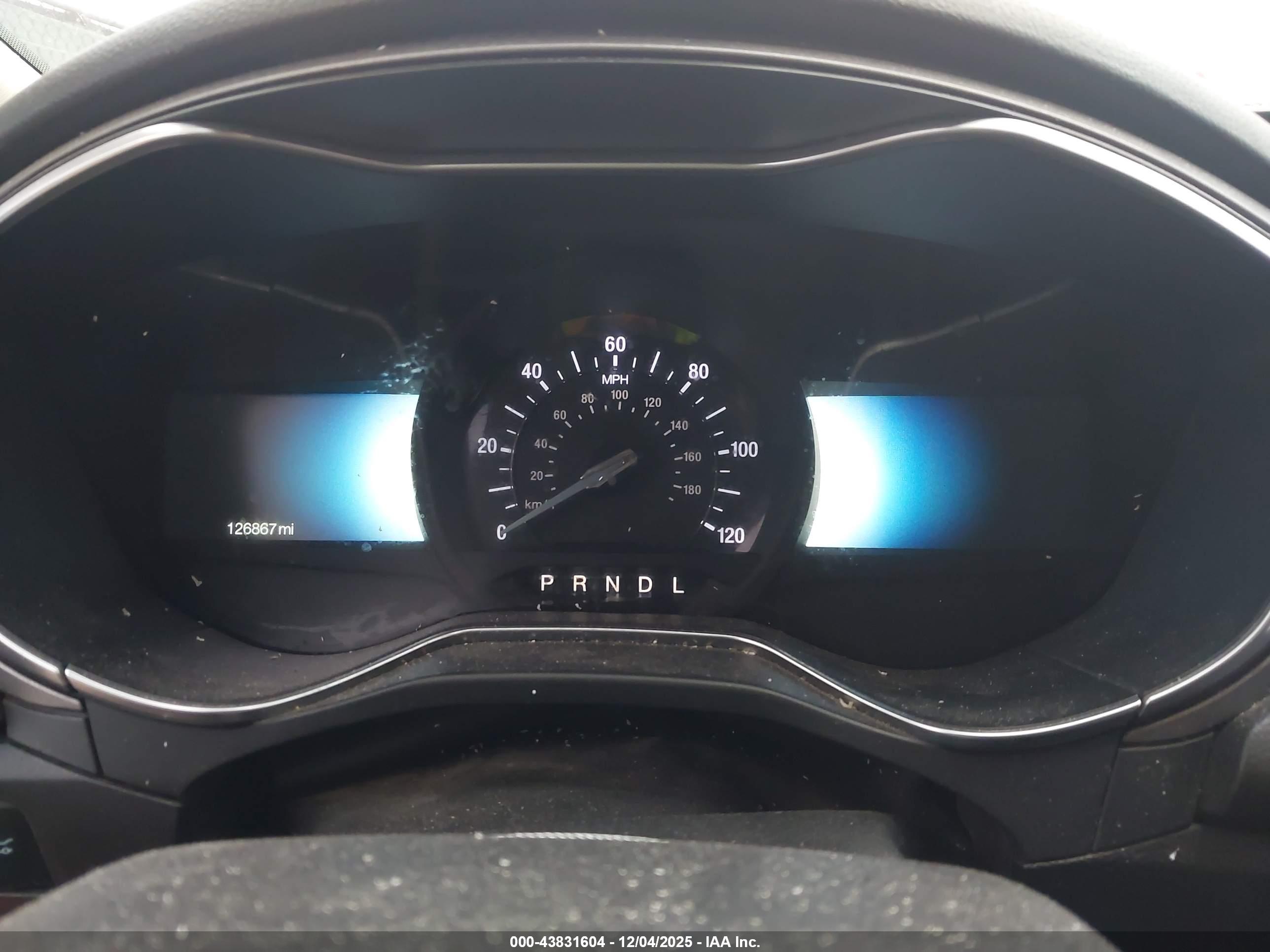 FORD FUSION image 7