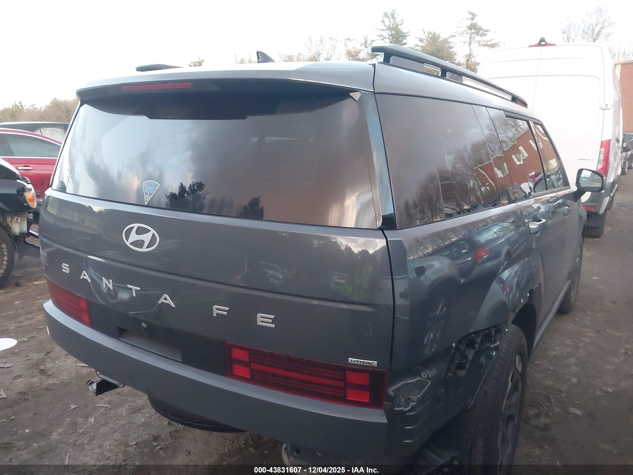 HYUNDAI SANTA image 4