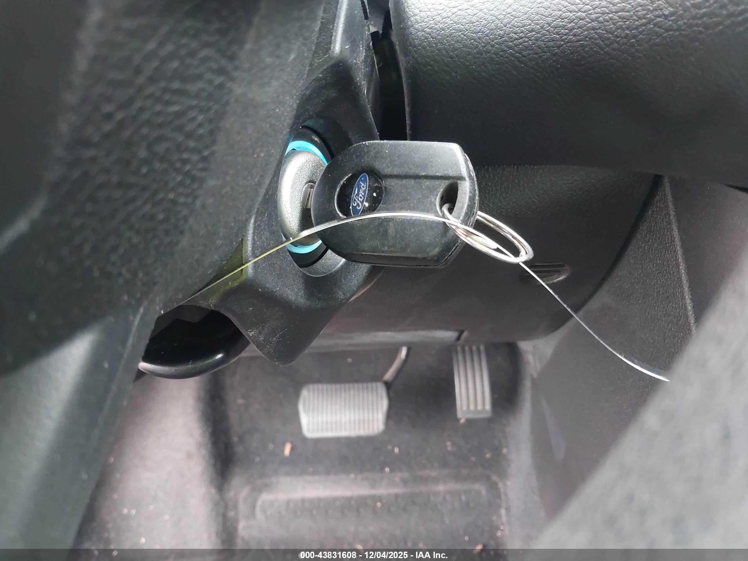 FORD FOCUS image 11