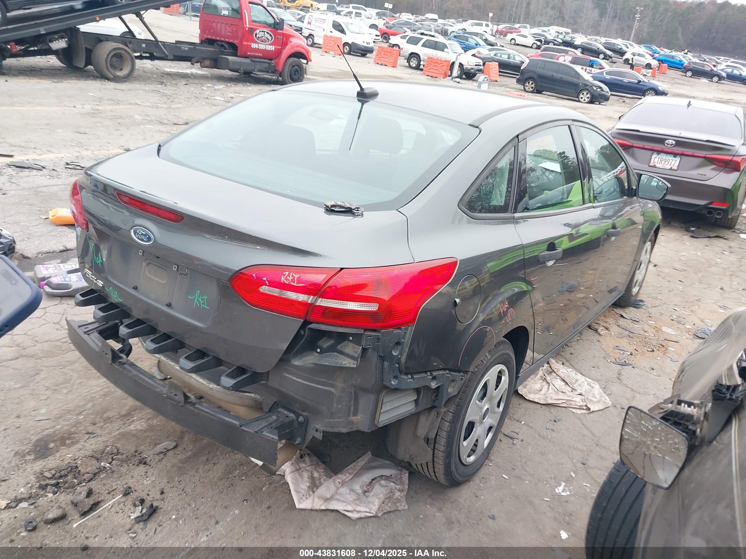 FORD FOCUS image 4