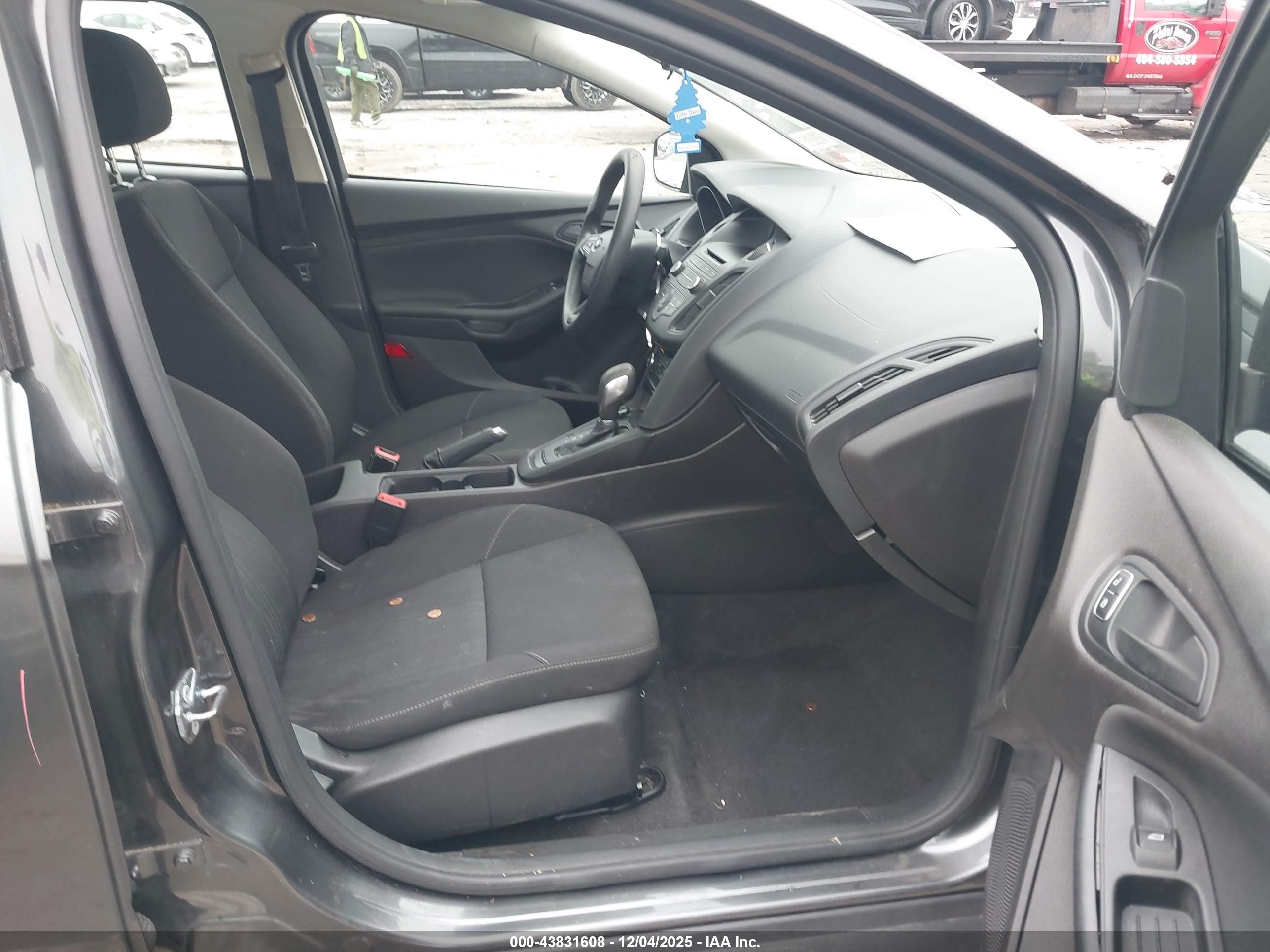 FORD FOCUS image 5