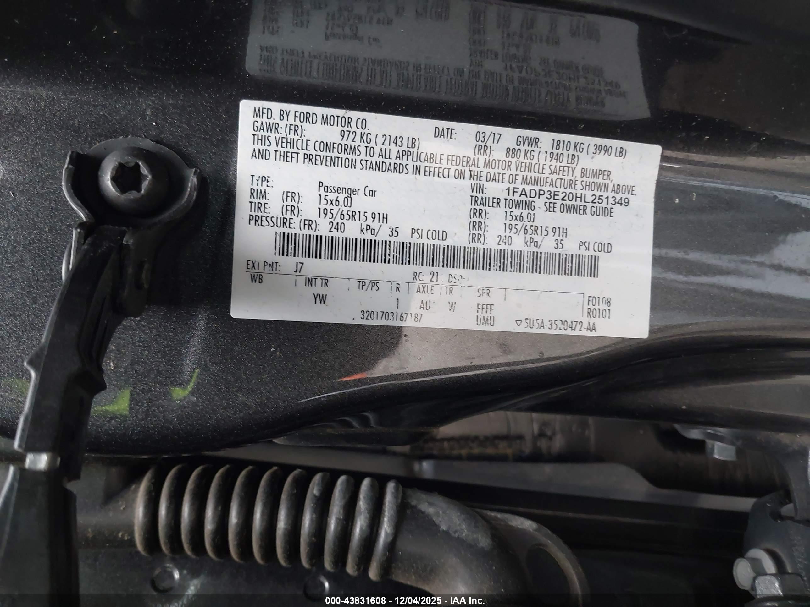 FORD FOCUS image 9