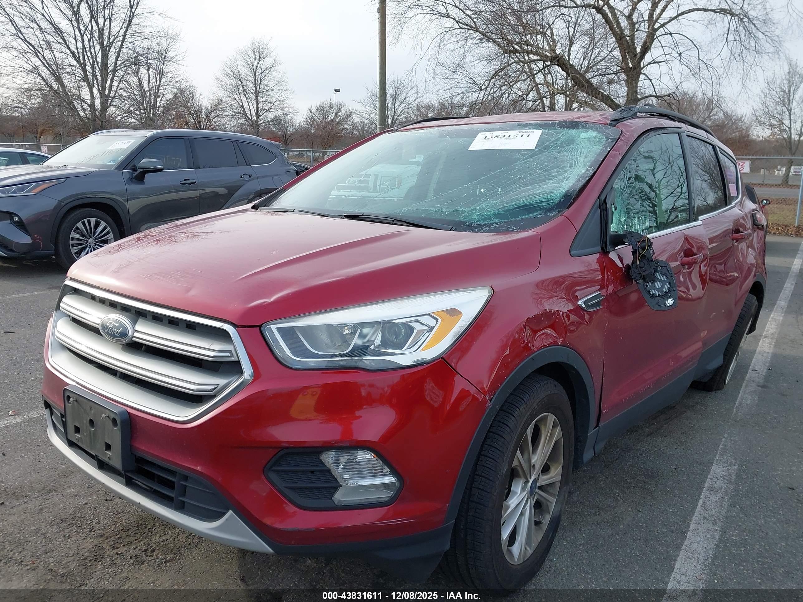 FORD ESCAPE image 2
