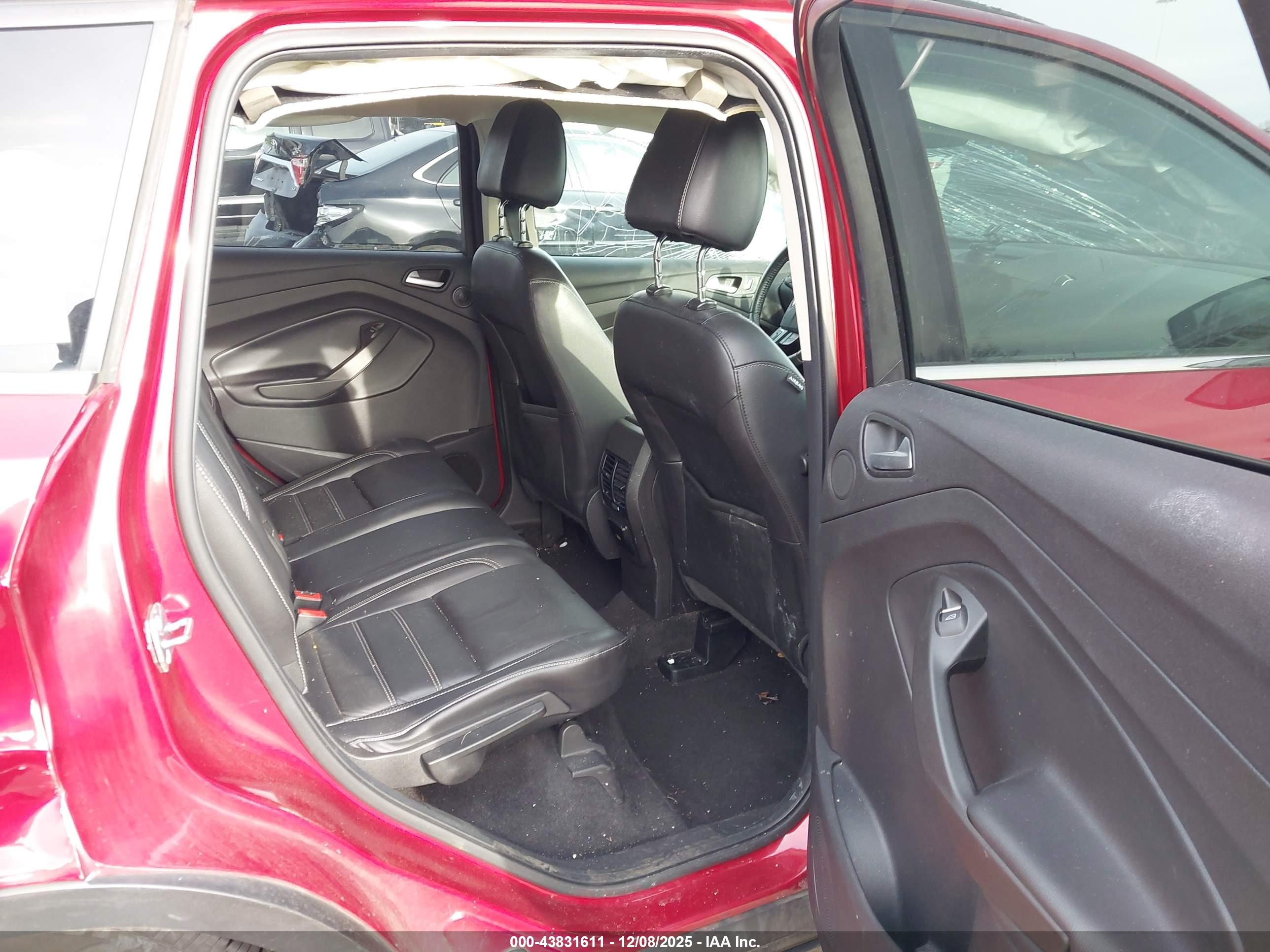 FORD ESCAPE image 8
