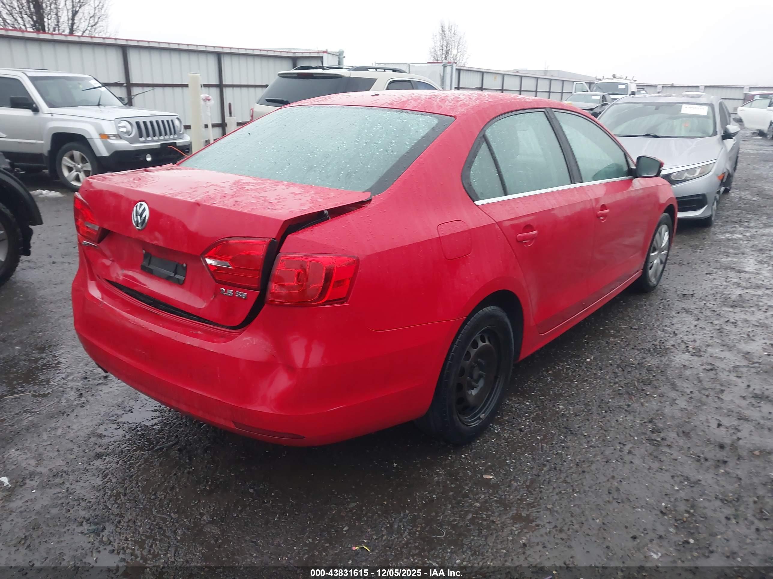 VOLKSWAGEN JETTA image 4