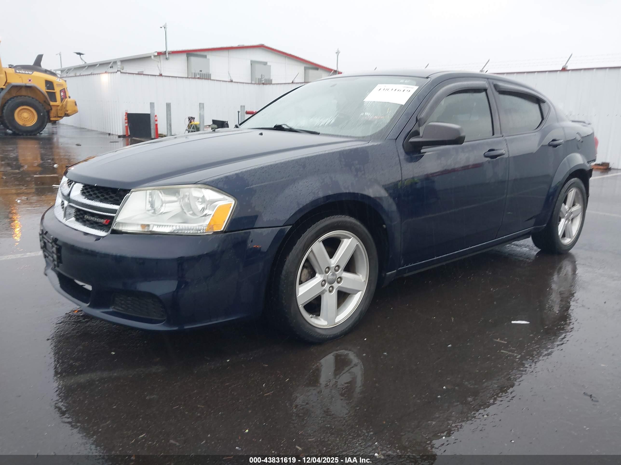 DODGE AVENGER image 2