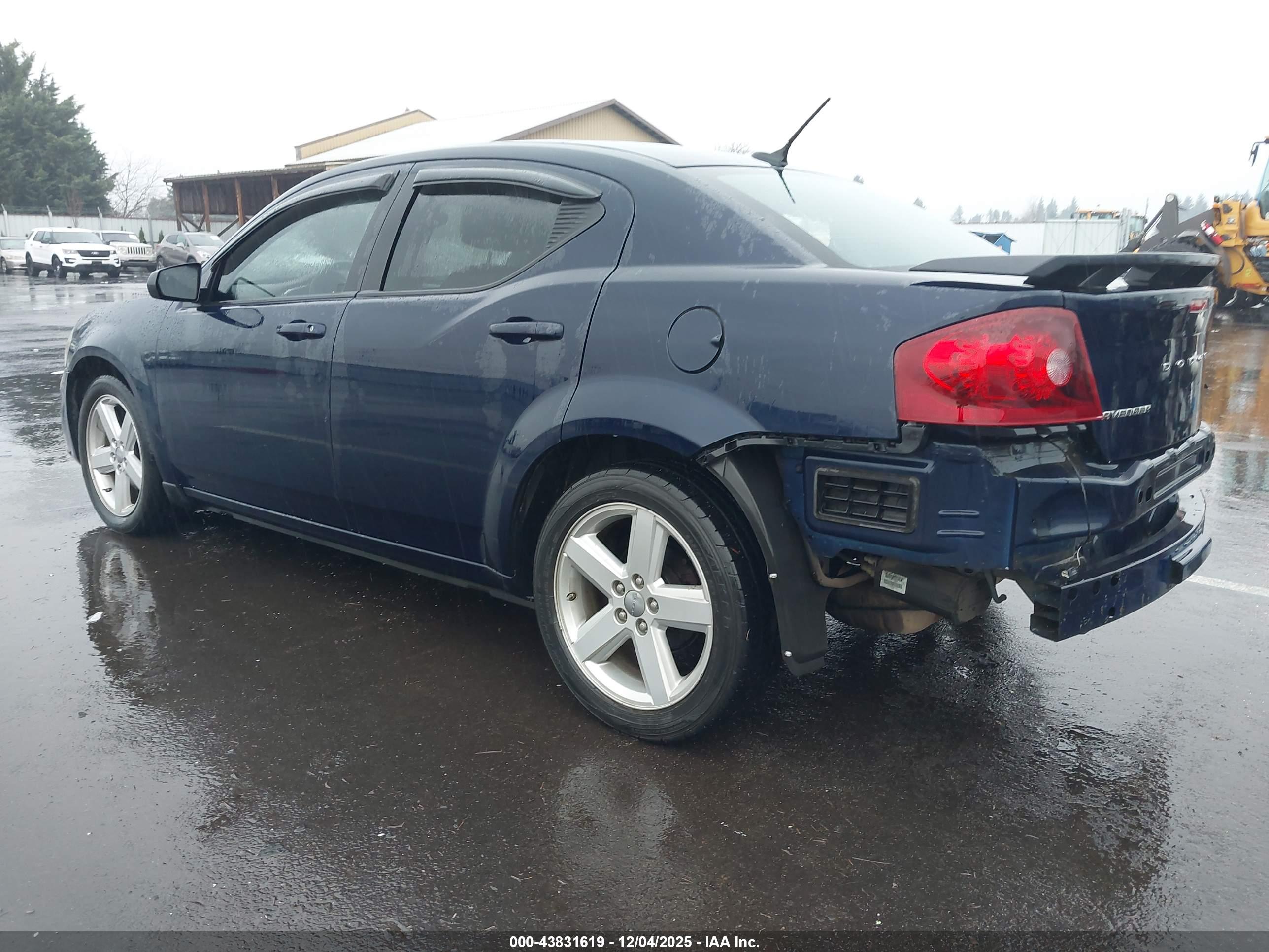 DODGE AVENGER image 3