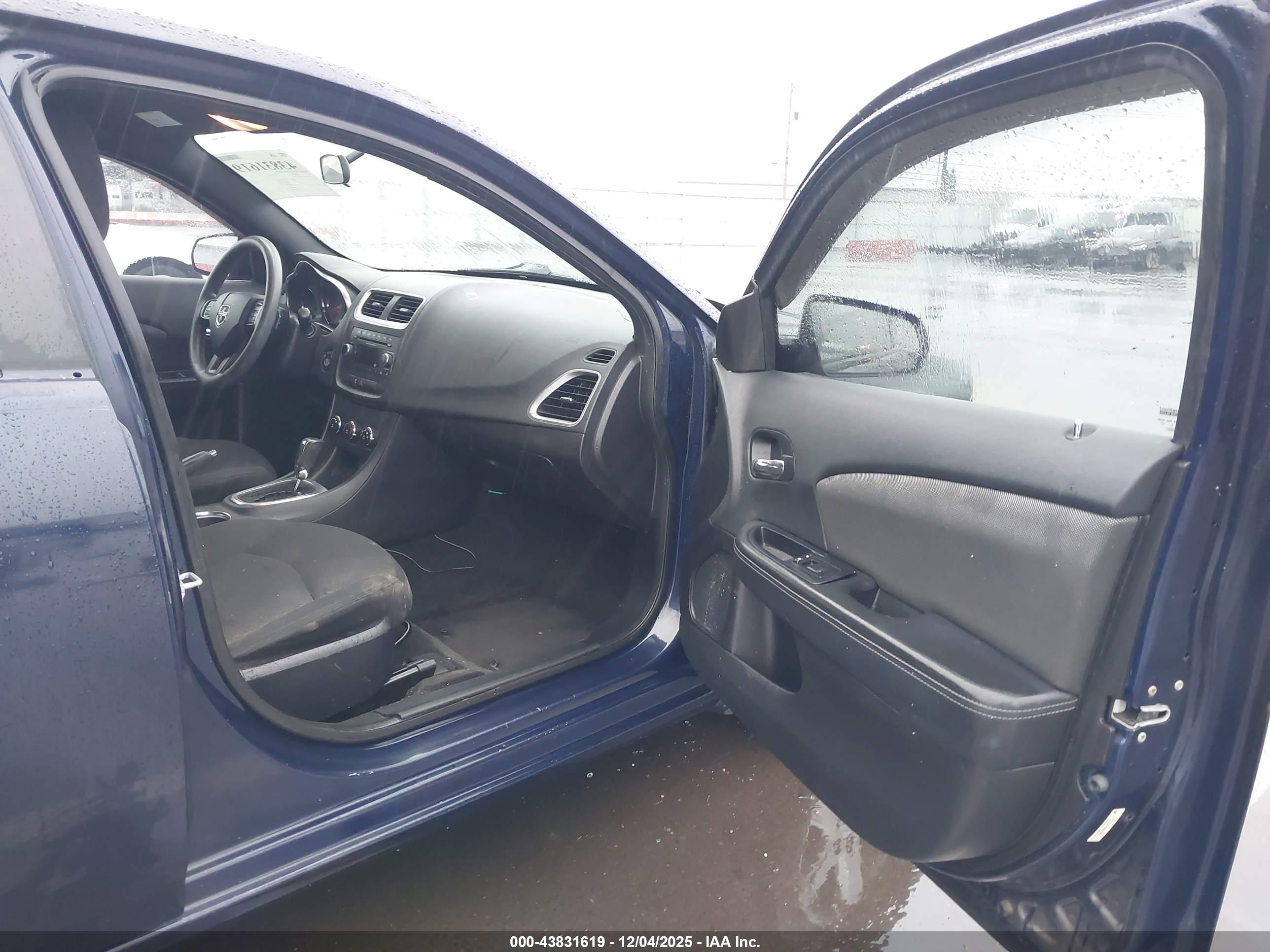 DODGE AVENGER image 5