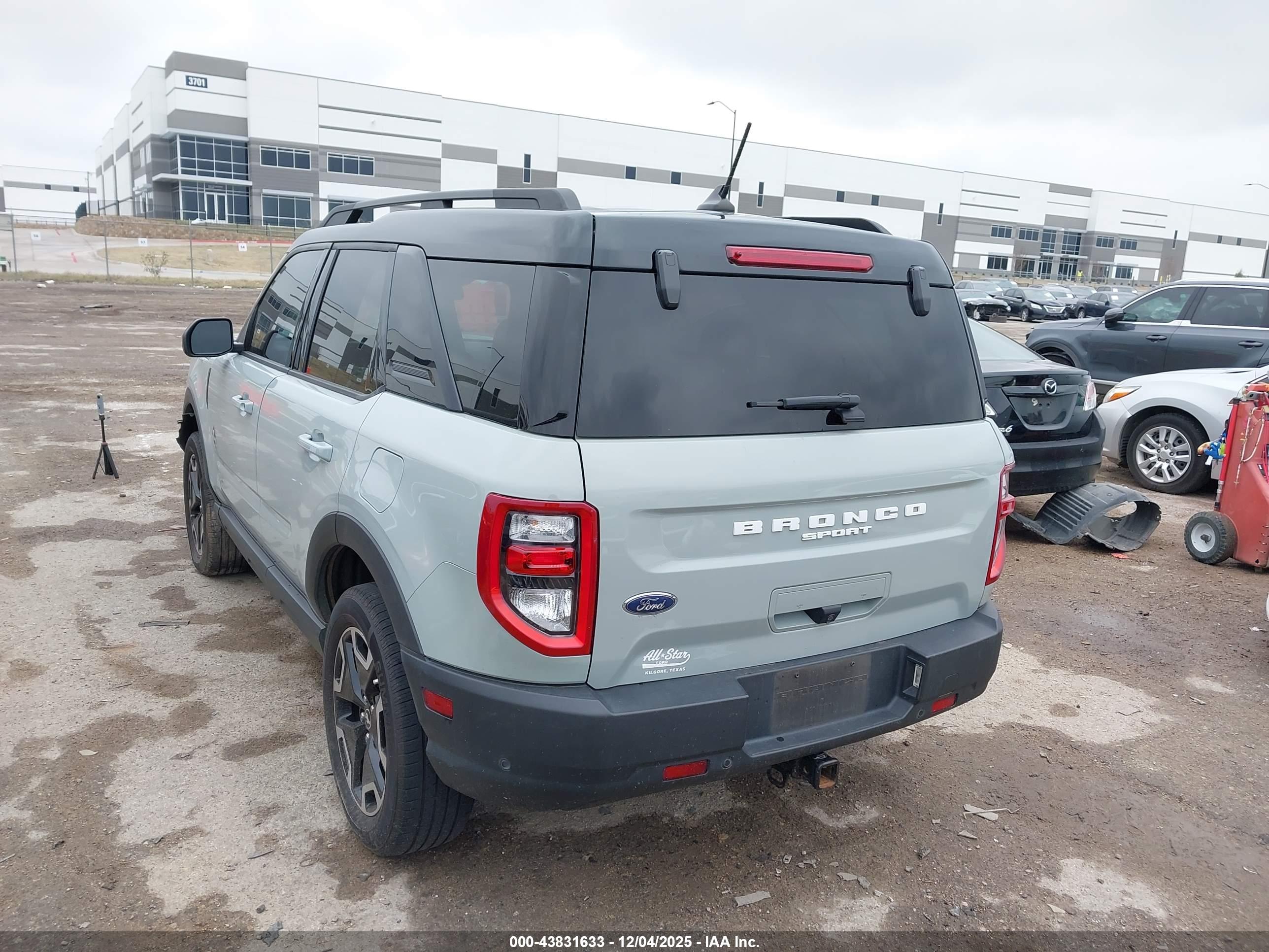 FORD BRONCO image 3