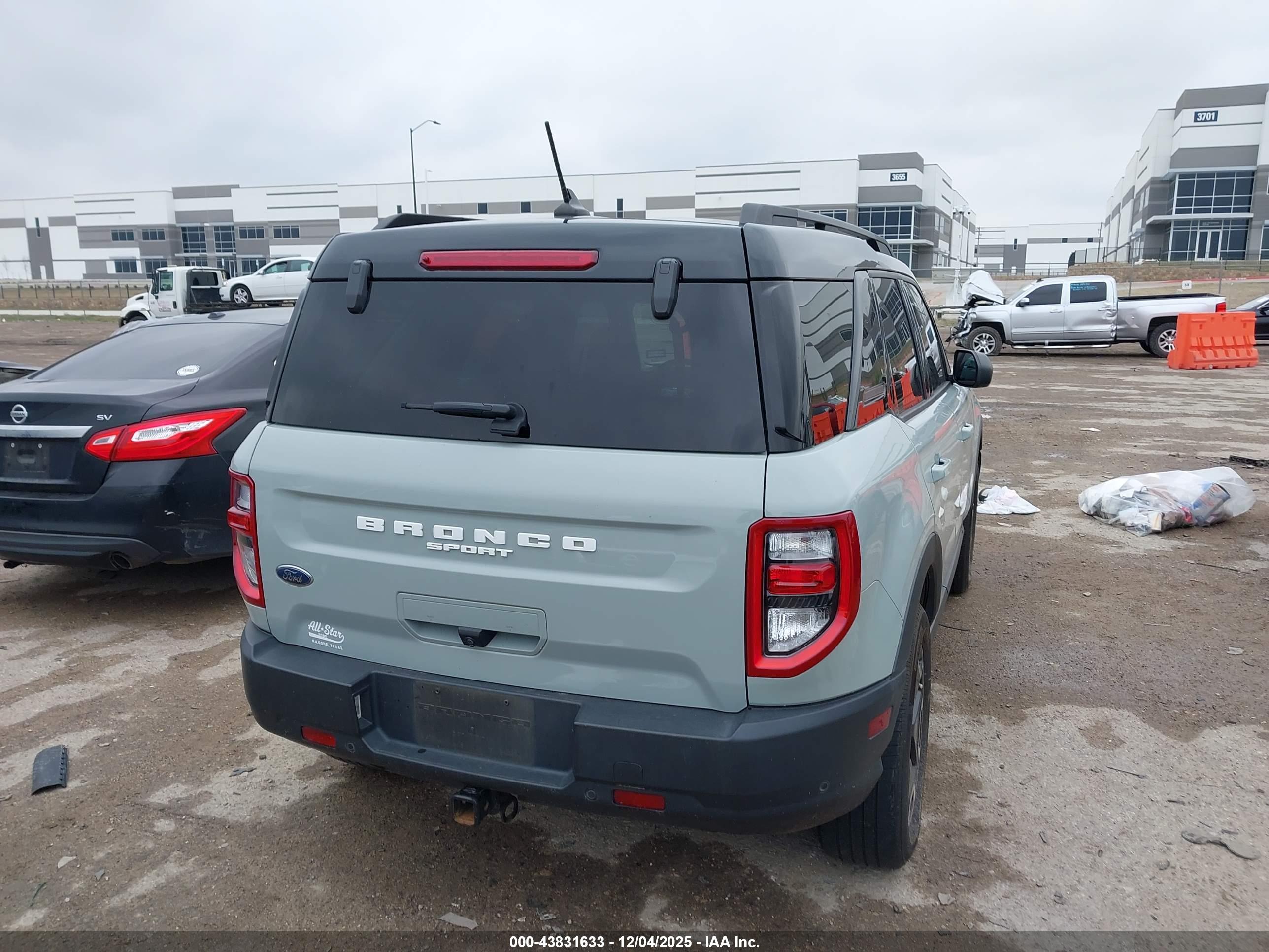 FORD BRONCO image 4