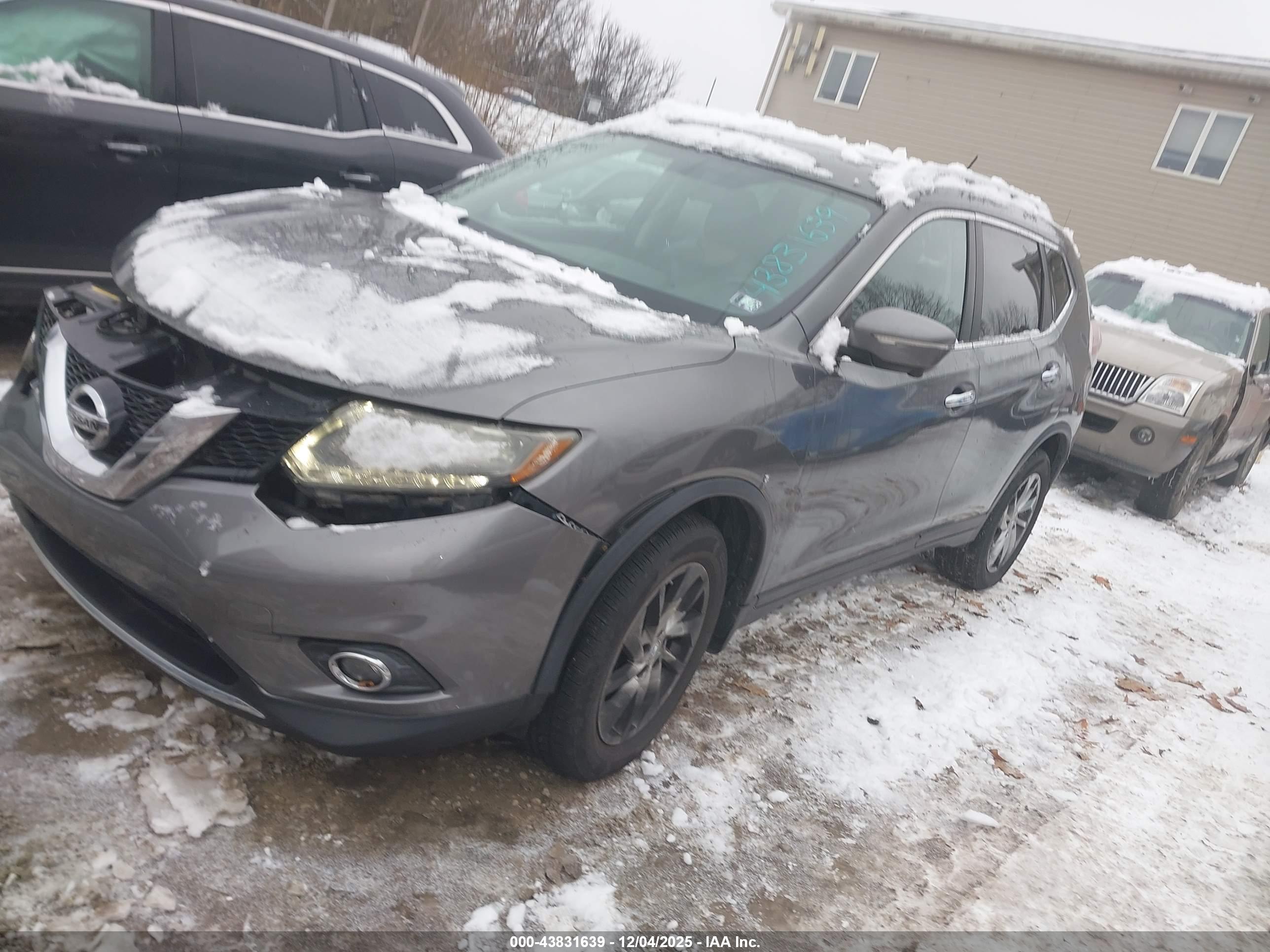 NISSAN ROGUE image 2