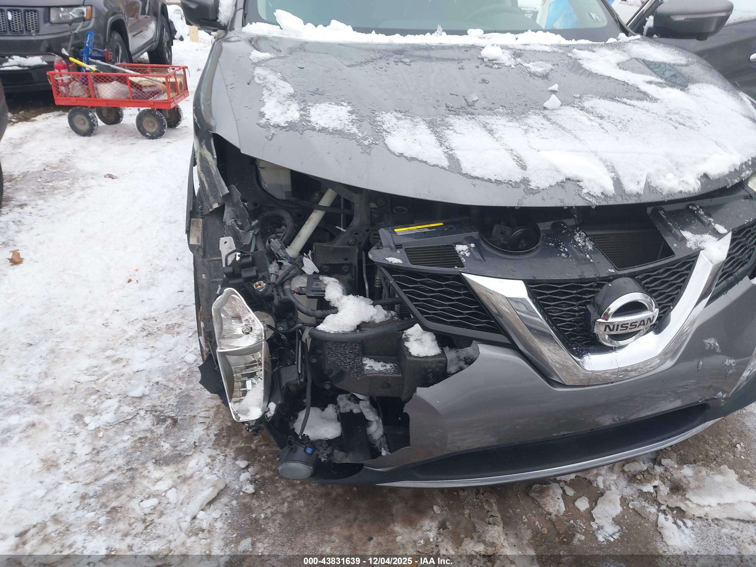 NISSAN ROGUE image 6