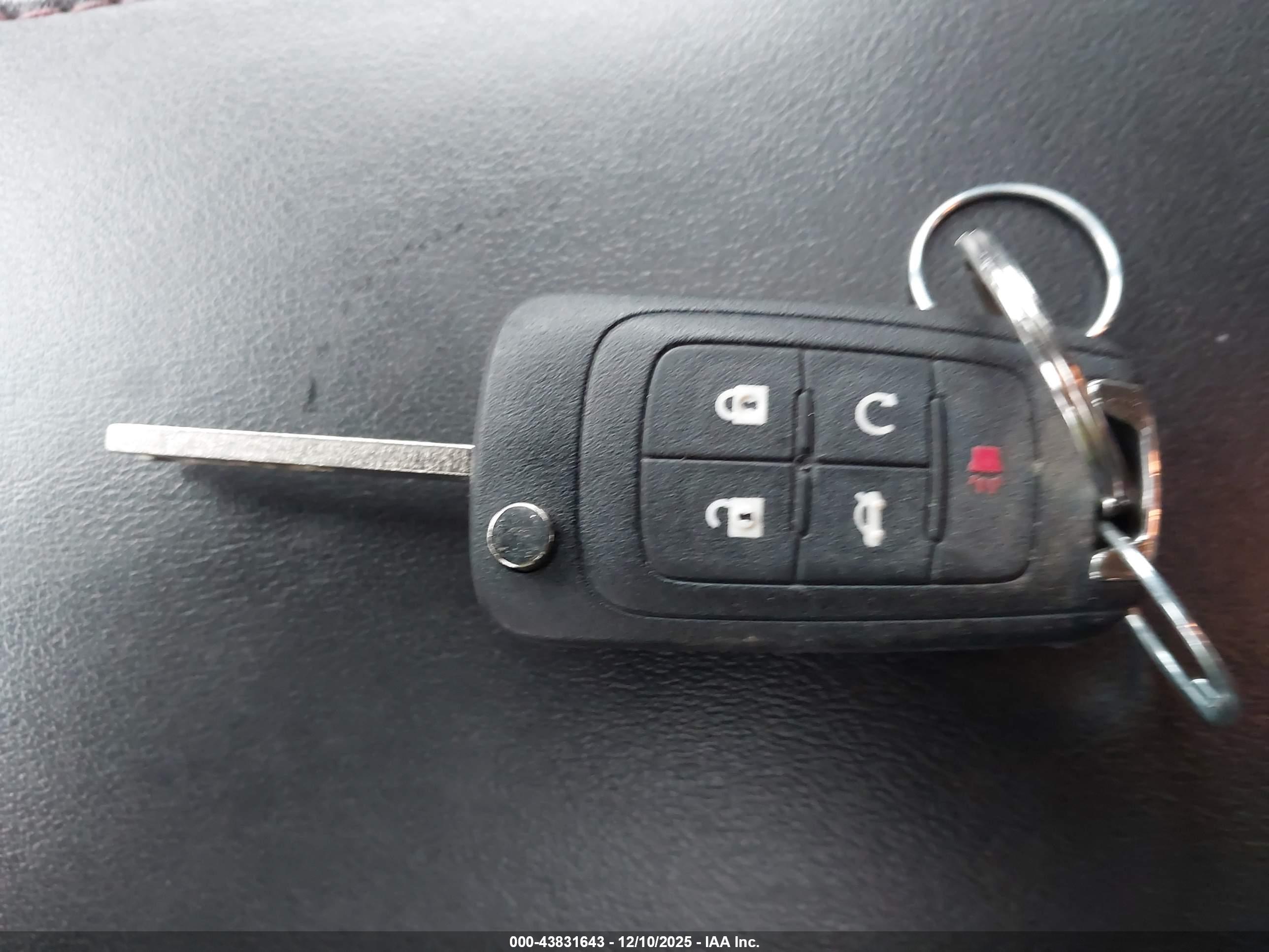 CHEVROLET EQUINOX image 11