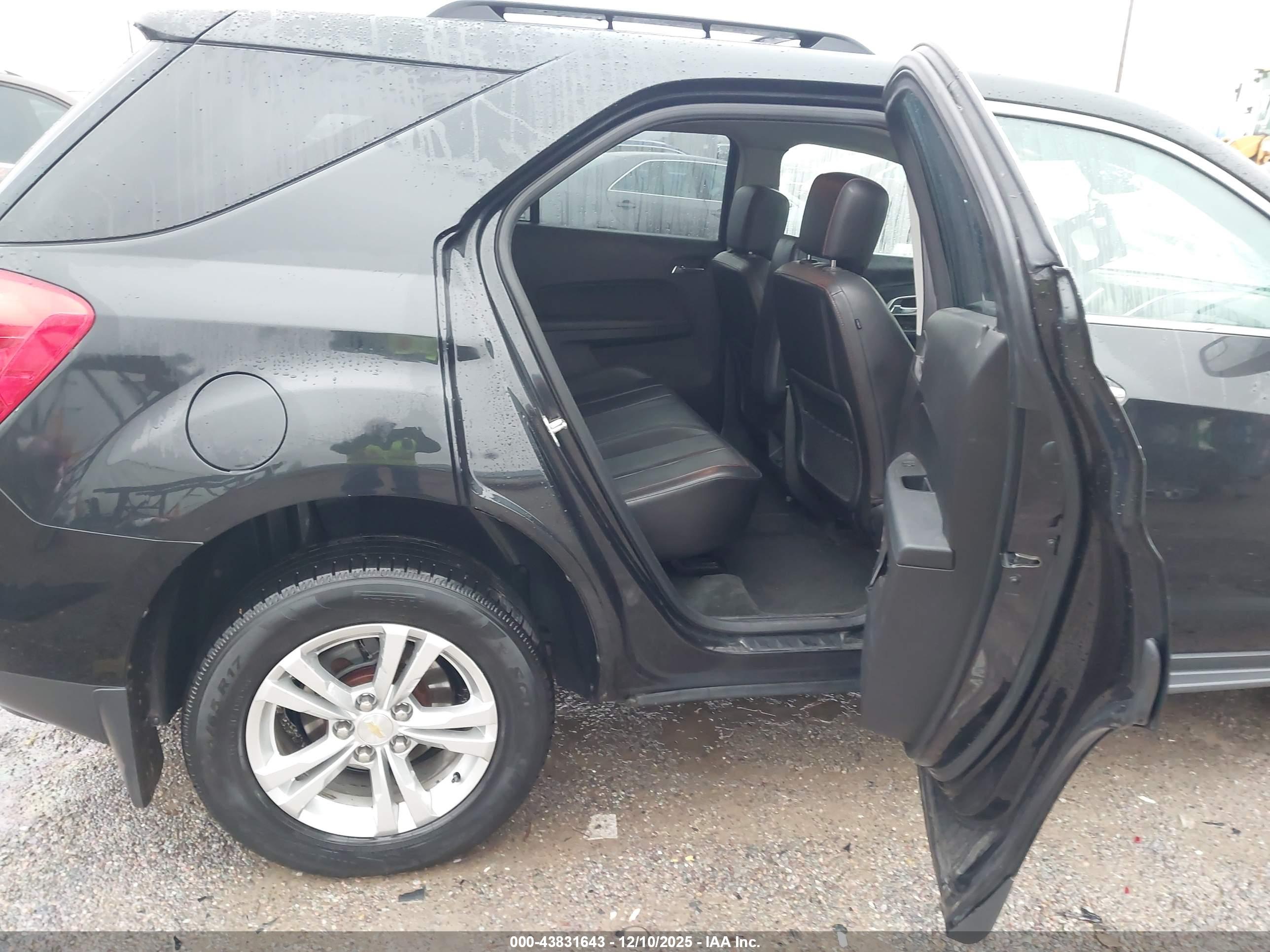 CHEVROLET EQUINOX image 8