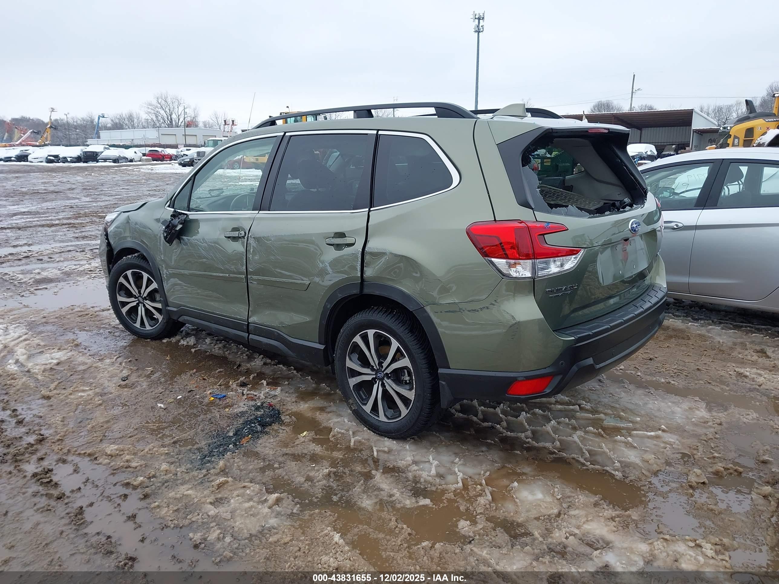 SUBARU FORESTER image 3