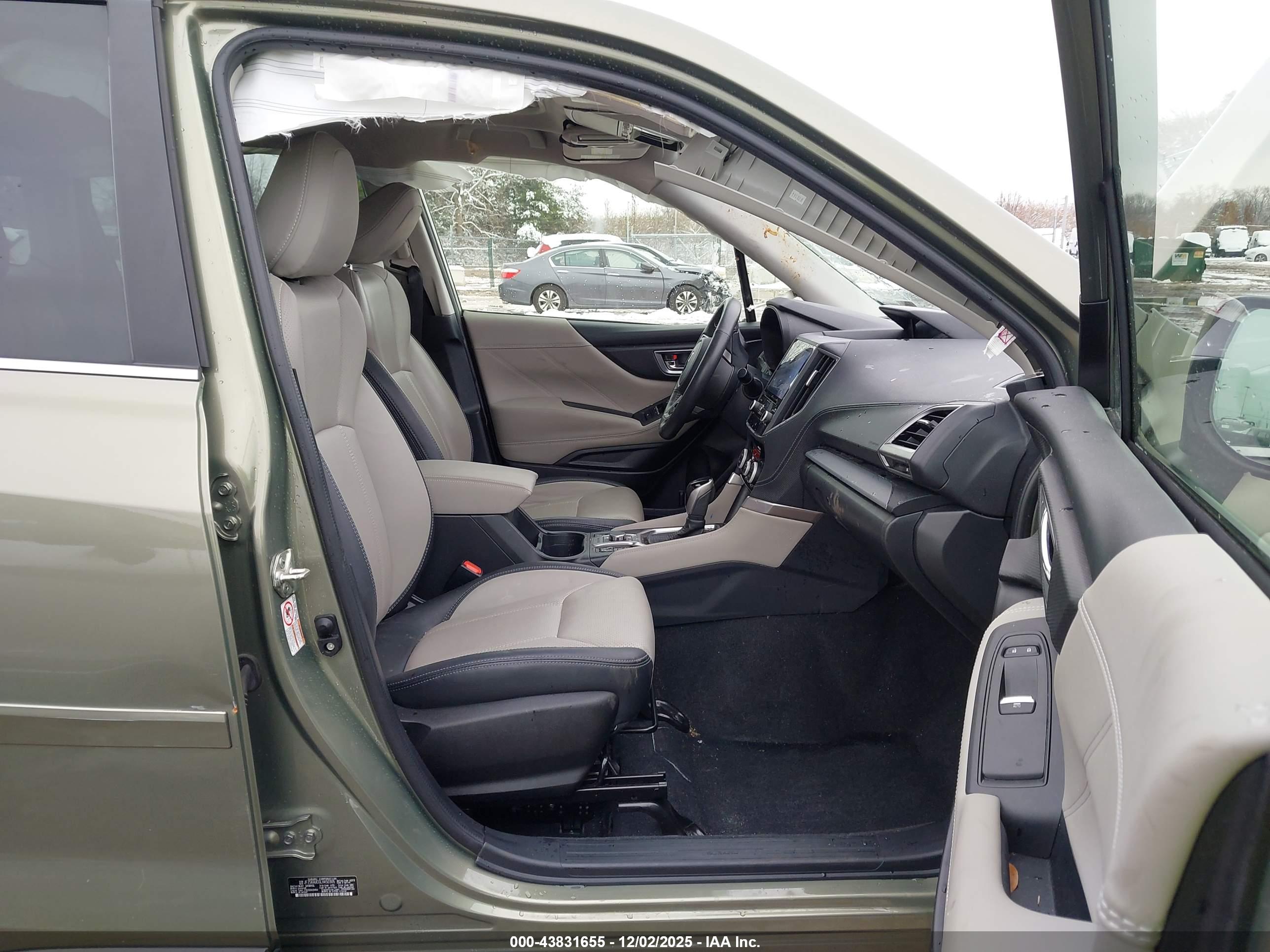 SUBARU FORESTER image 5