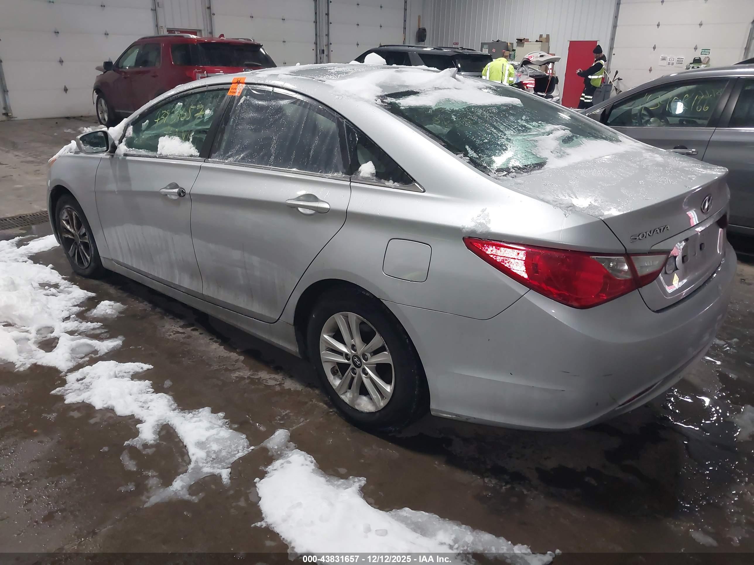 HYUNDAI SONATA image 3