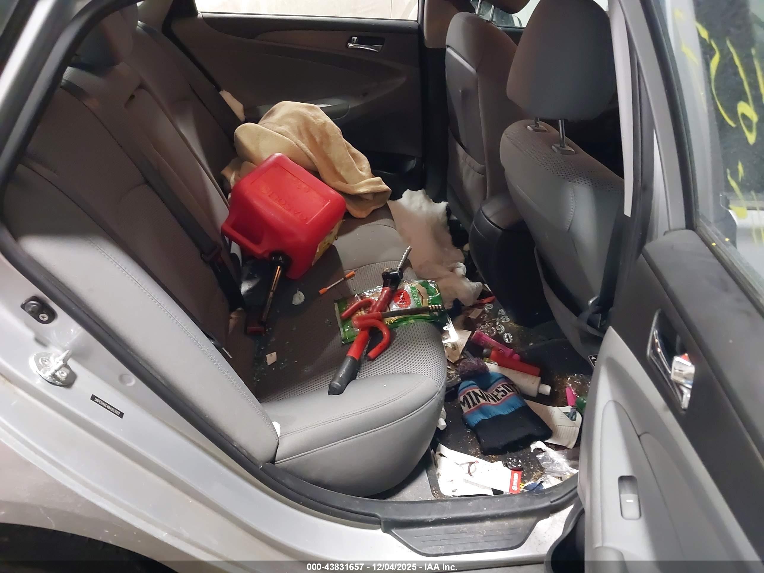 HYUNDAI SONATA image 8