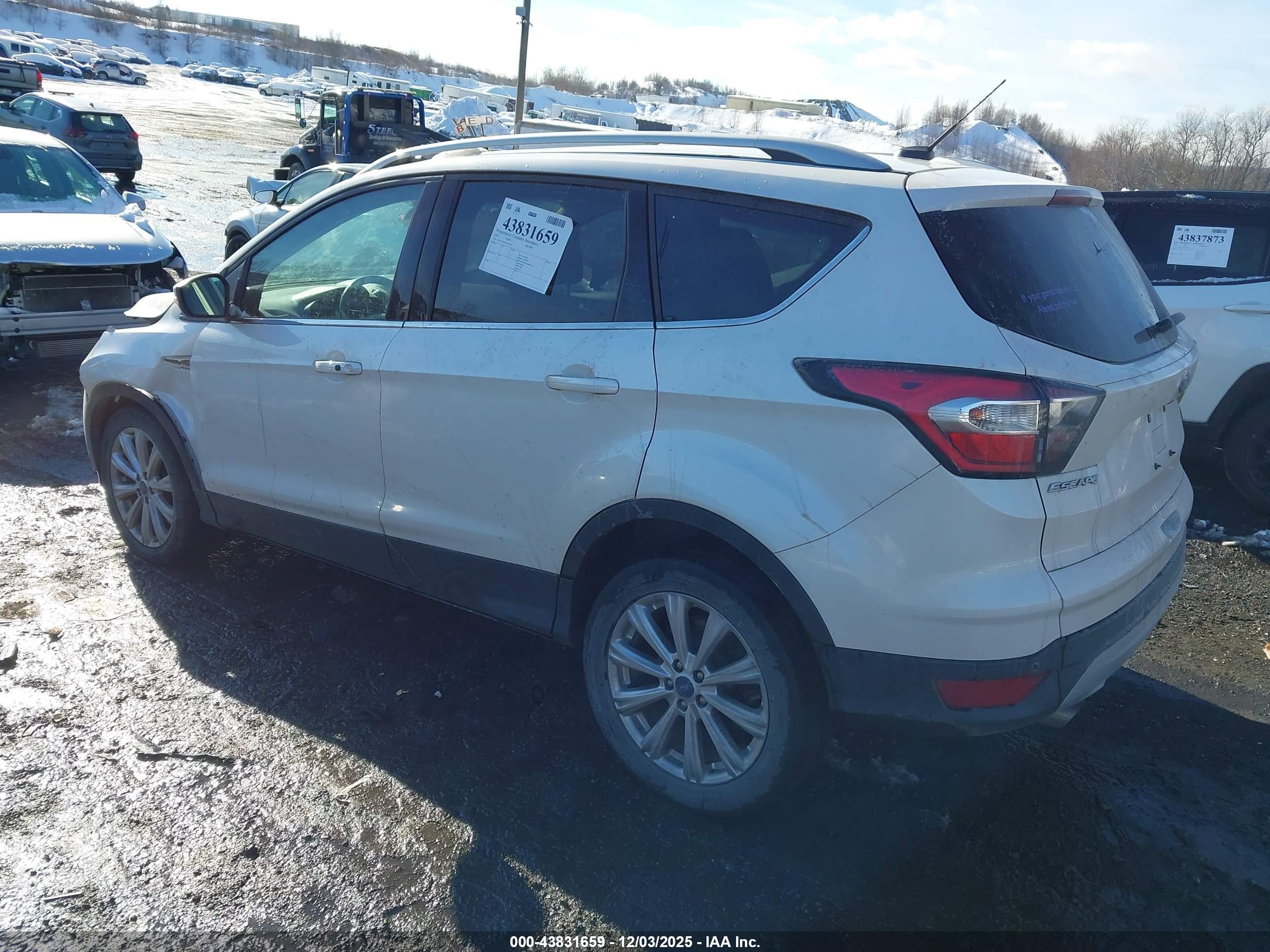 FORD ESCAPE image 3