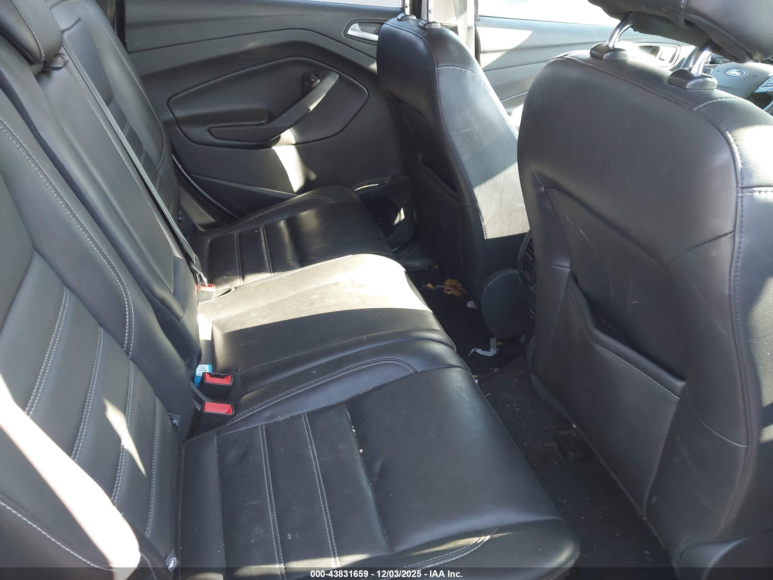 FORD ESCAPE image 8