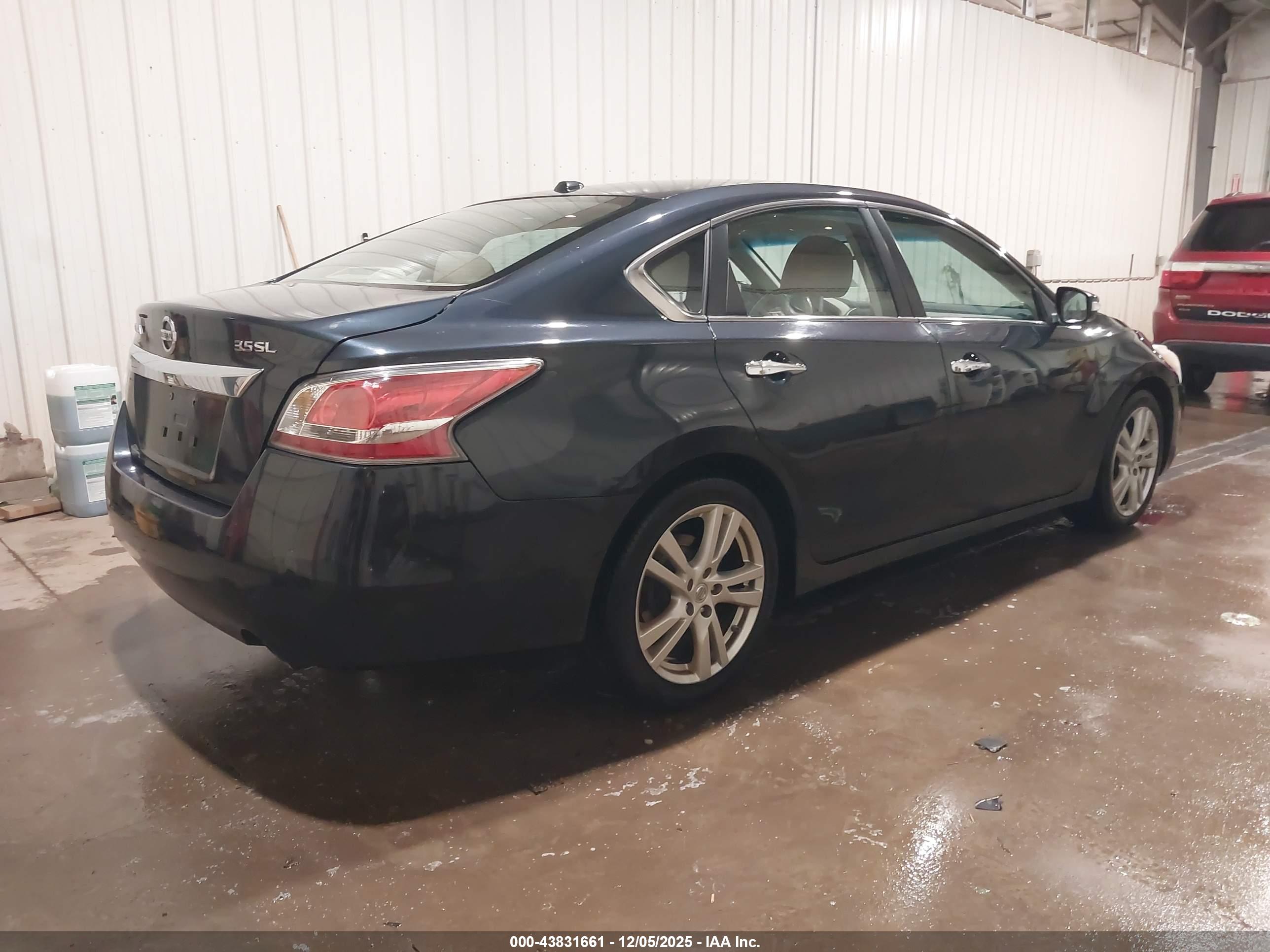 NISSAN ALTIMA image 4