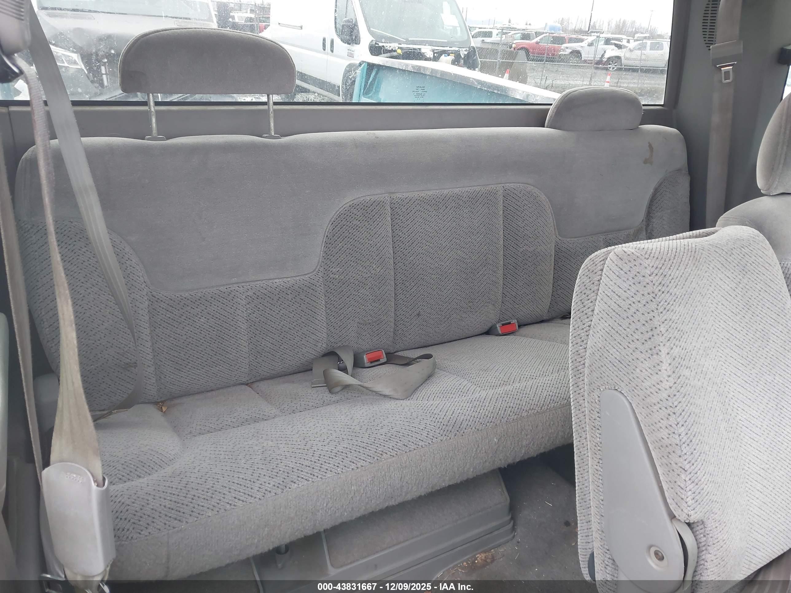 GMC SIERRA image 8