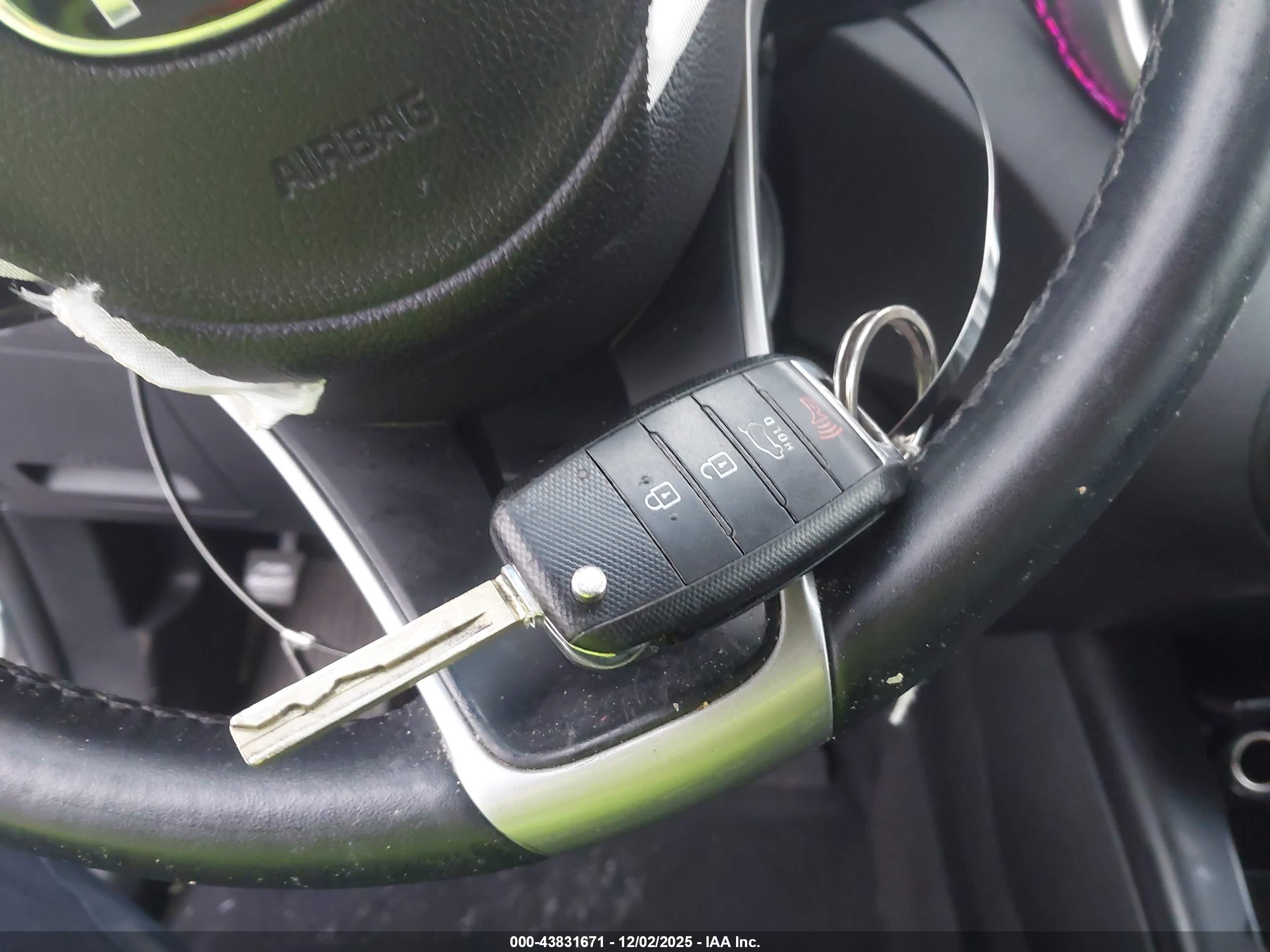 KIA SORENTO image 11