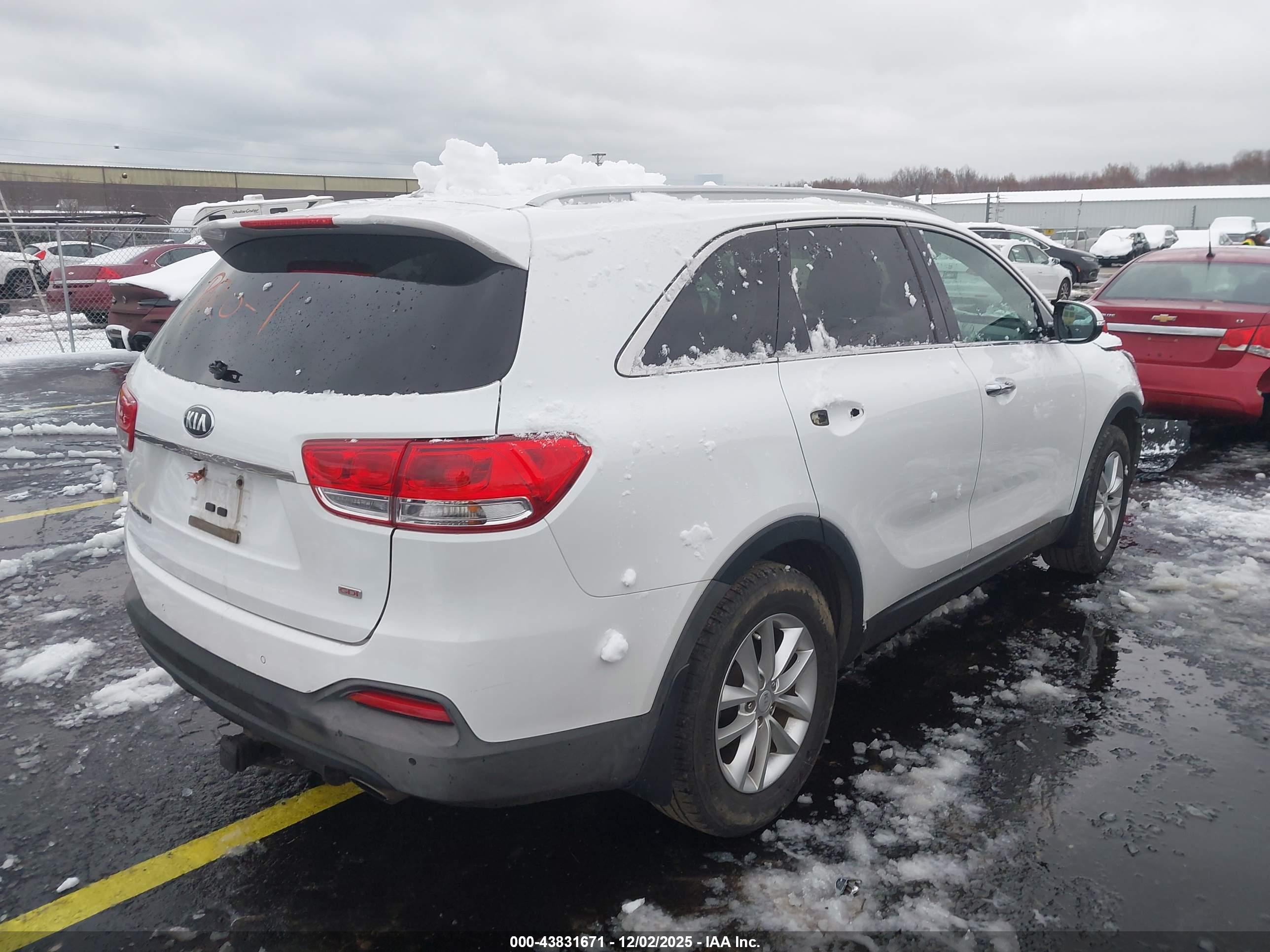KIA SORENTO image 4