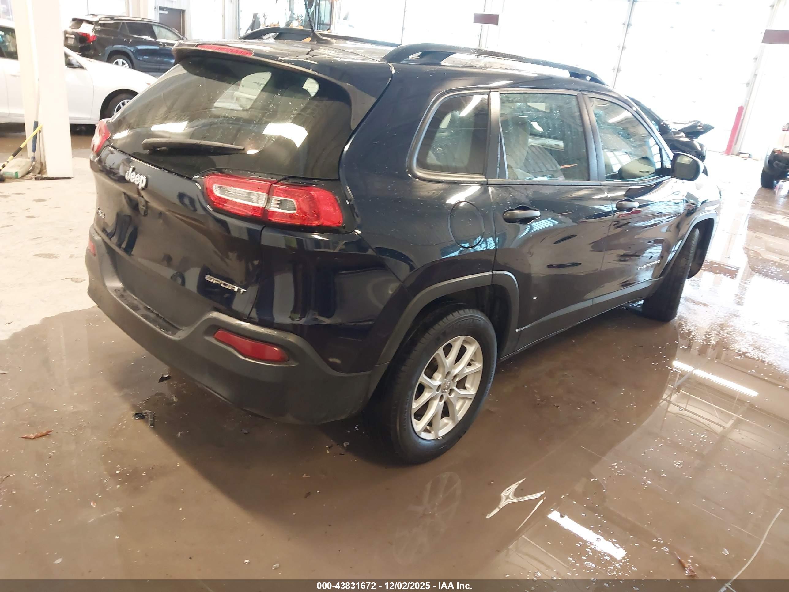 JEEP CHEROKEE image 4