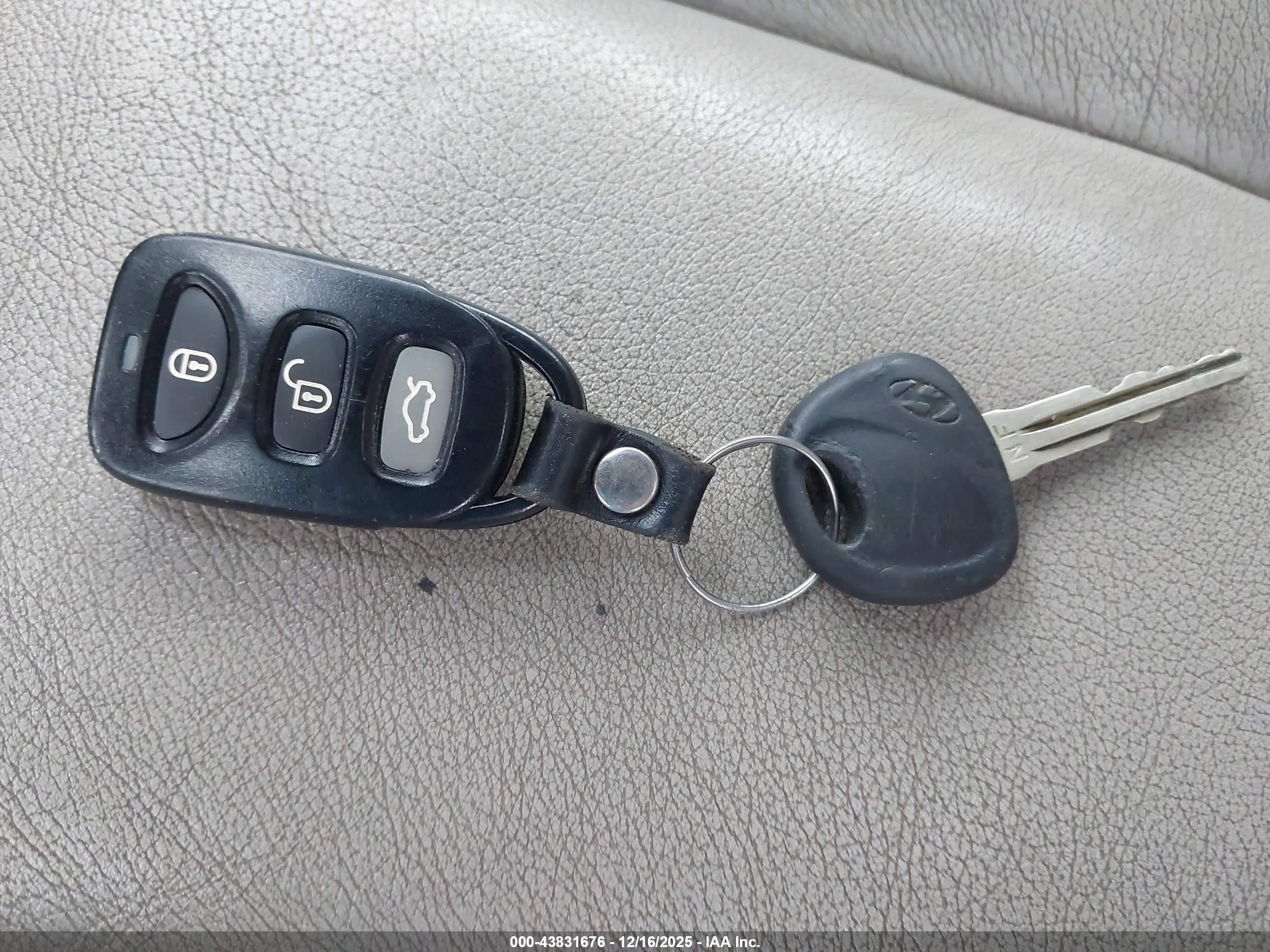 HYUNDAI SONATA image 11