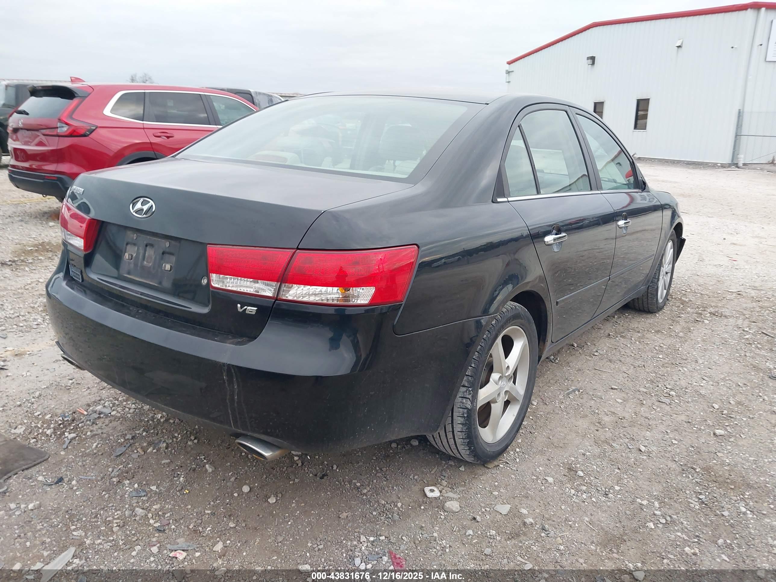 HYUNDAI SONATA image 4