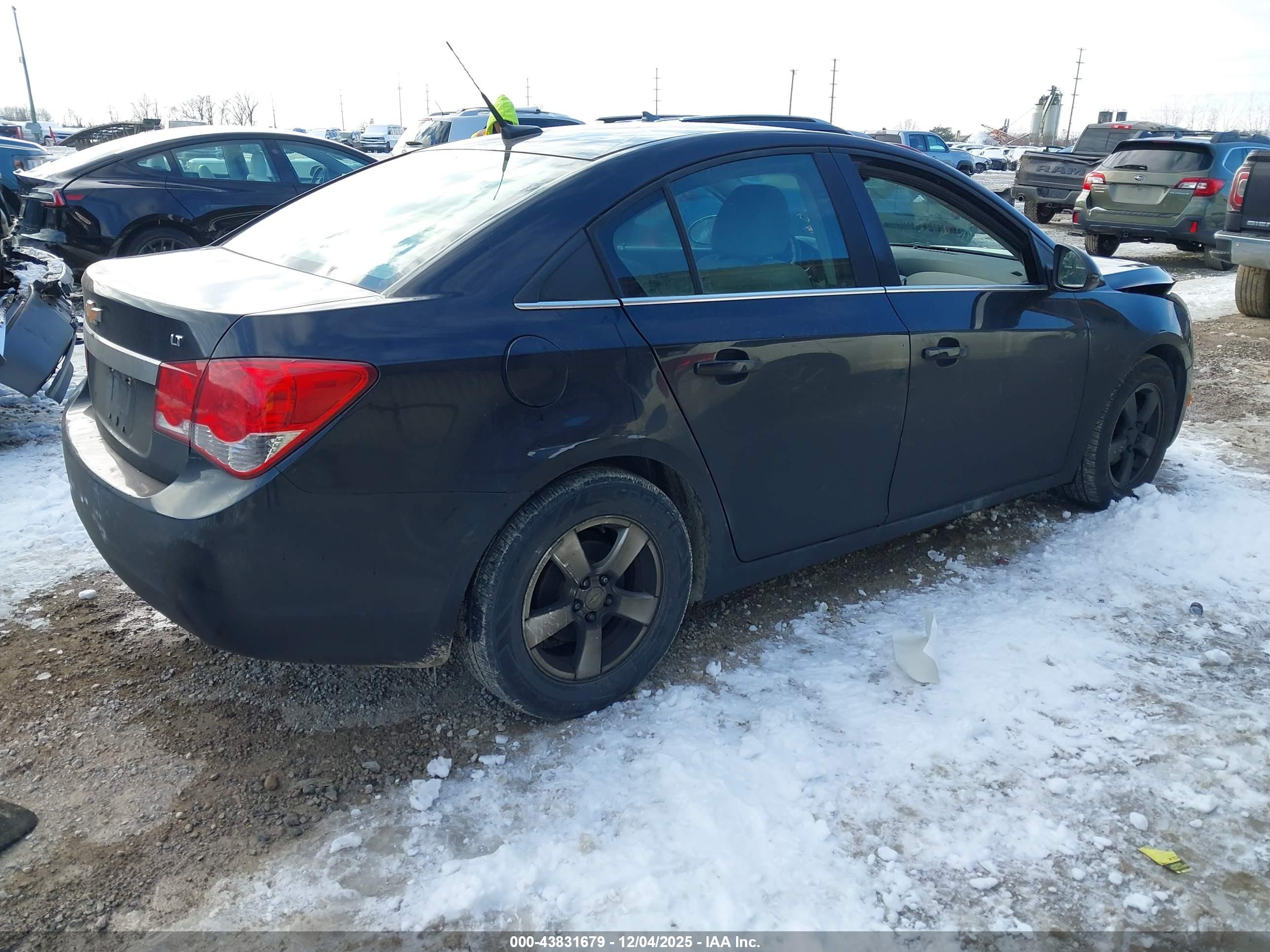 CHEVROLET CRUZE image 4