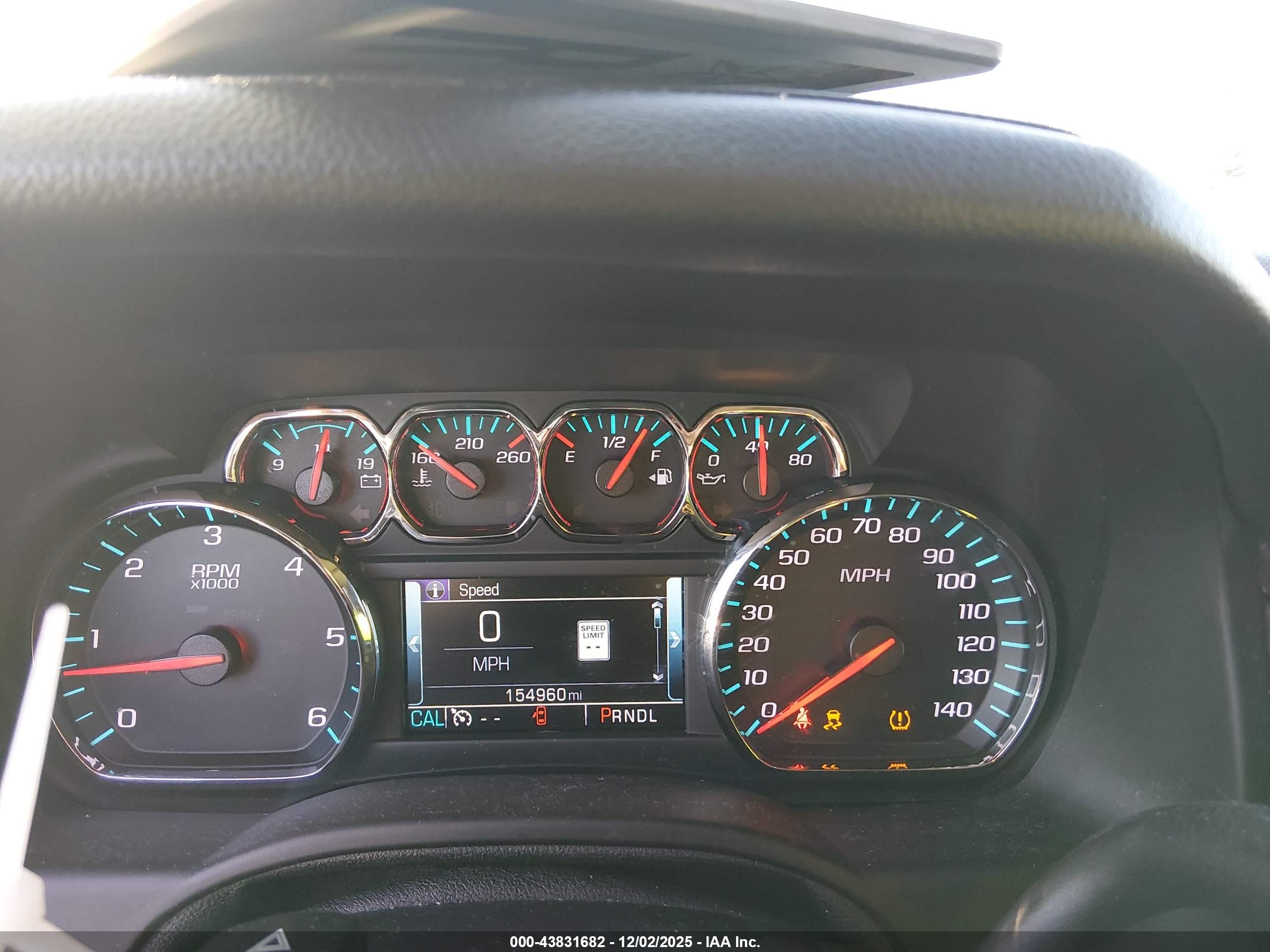 CHEVROLET TAHOE image 7